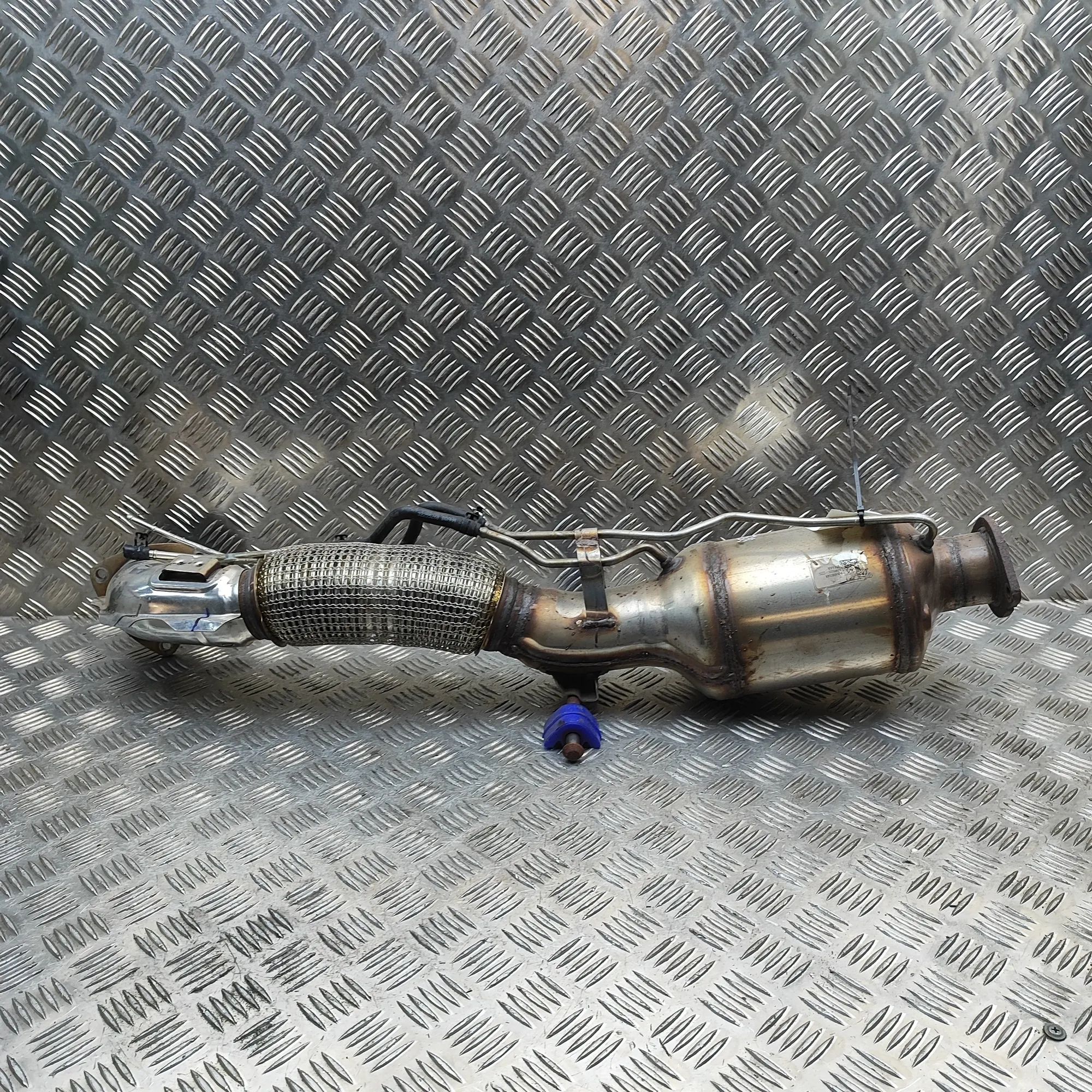 Volvo XC40 / EX40 Catalyst Converter 32406144 Catalyst Converter VOLVO XC40 (536) (2...