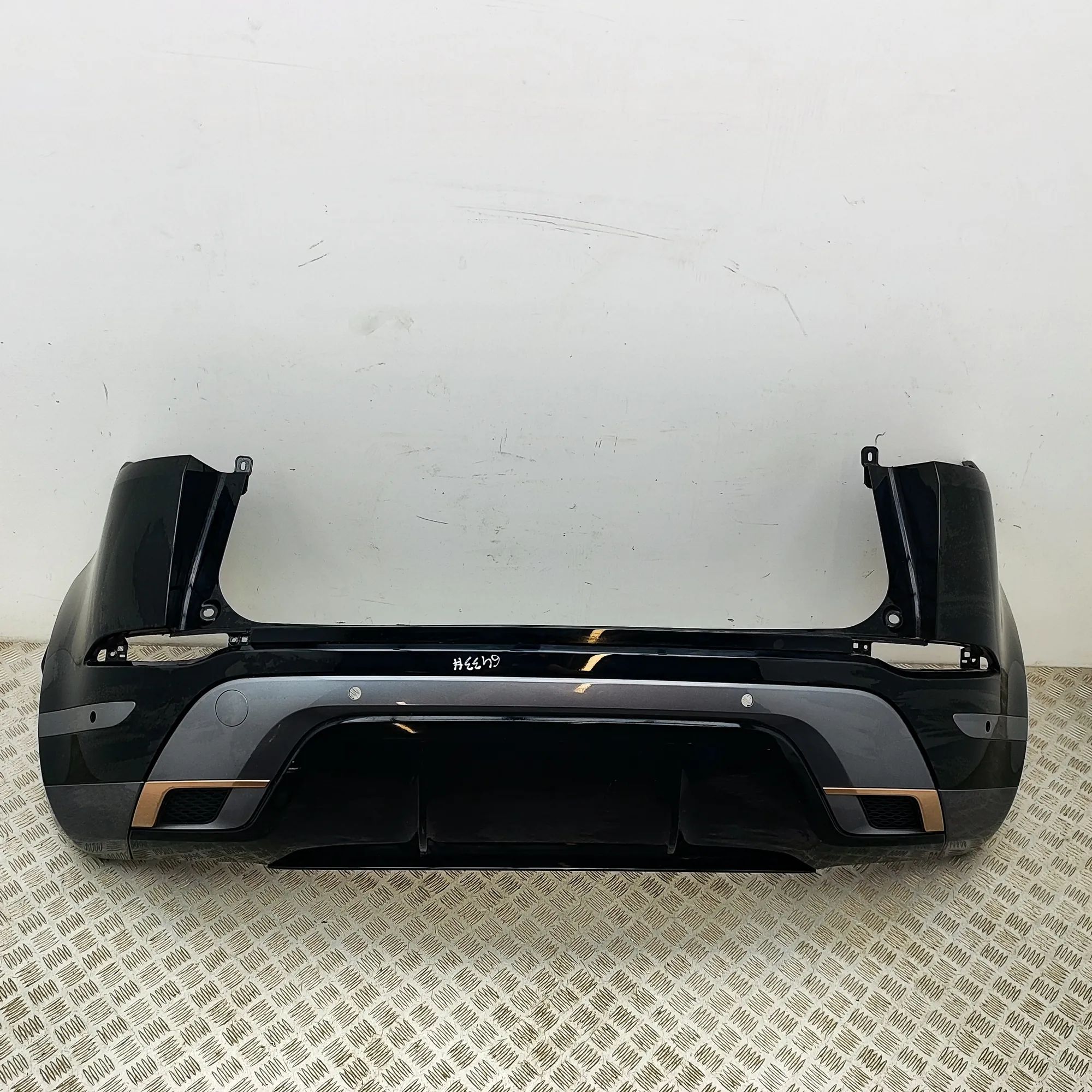 Land Rover Range Rover Evoque rear bumper LR135016, K8D2-17F954-C Rear Bumper LAND ROVER ...
