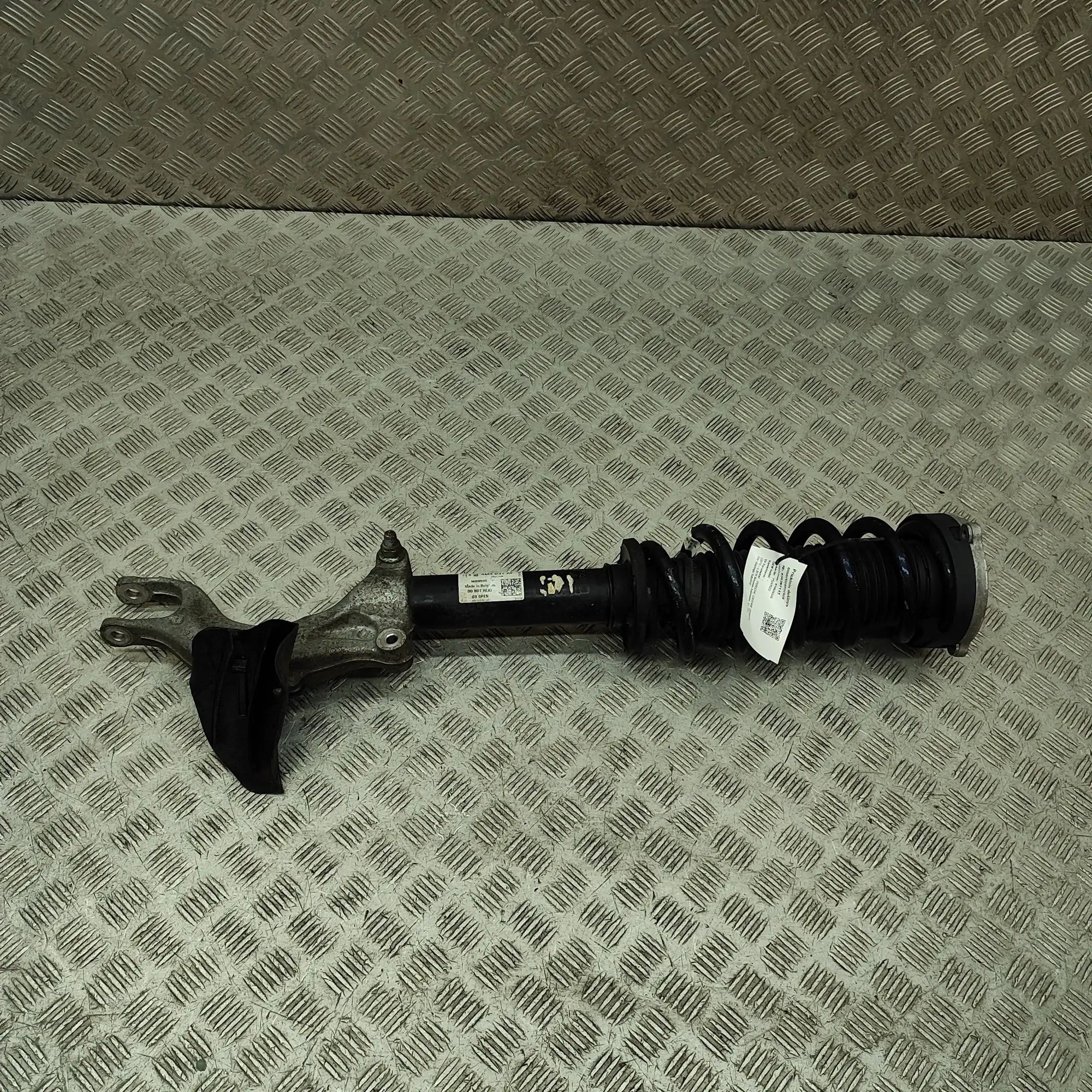 Porsche Cayenne Front Right Shock Absorber PAB413031, PAB41303100, 4M4031AE Front Right Sh...