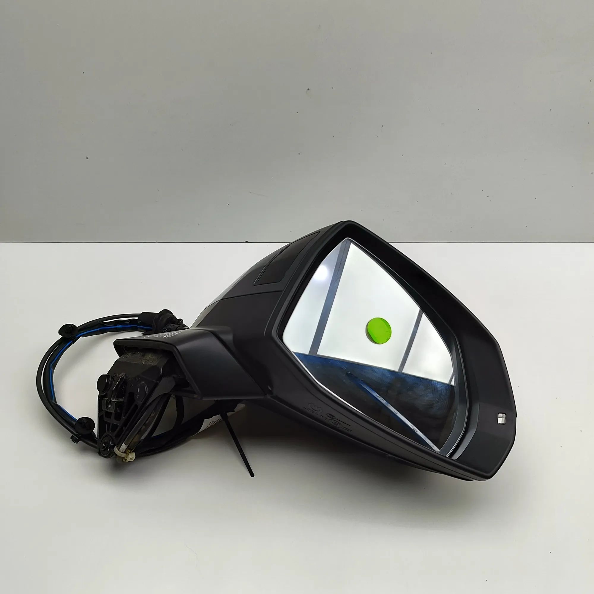 Audi Q7 (4M) Right Side Wing Mirror 2336.56.052, 4M1857410C, 233656052 Right Side W...