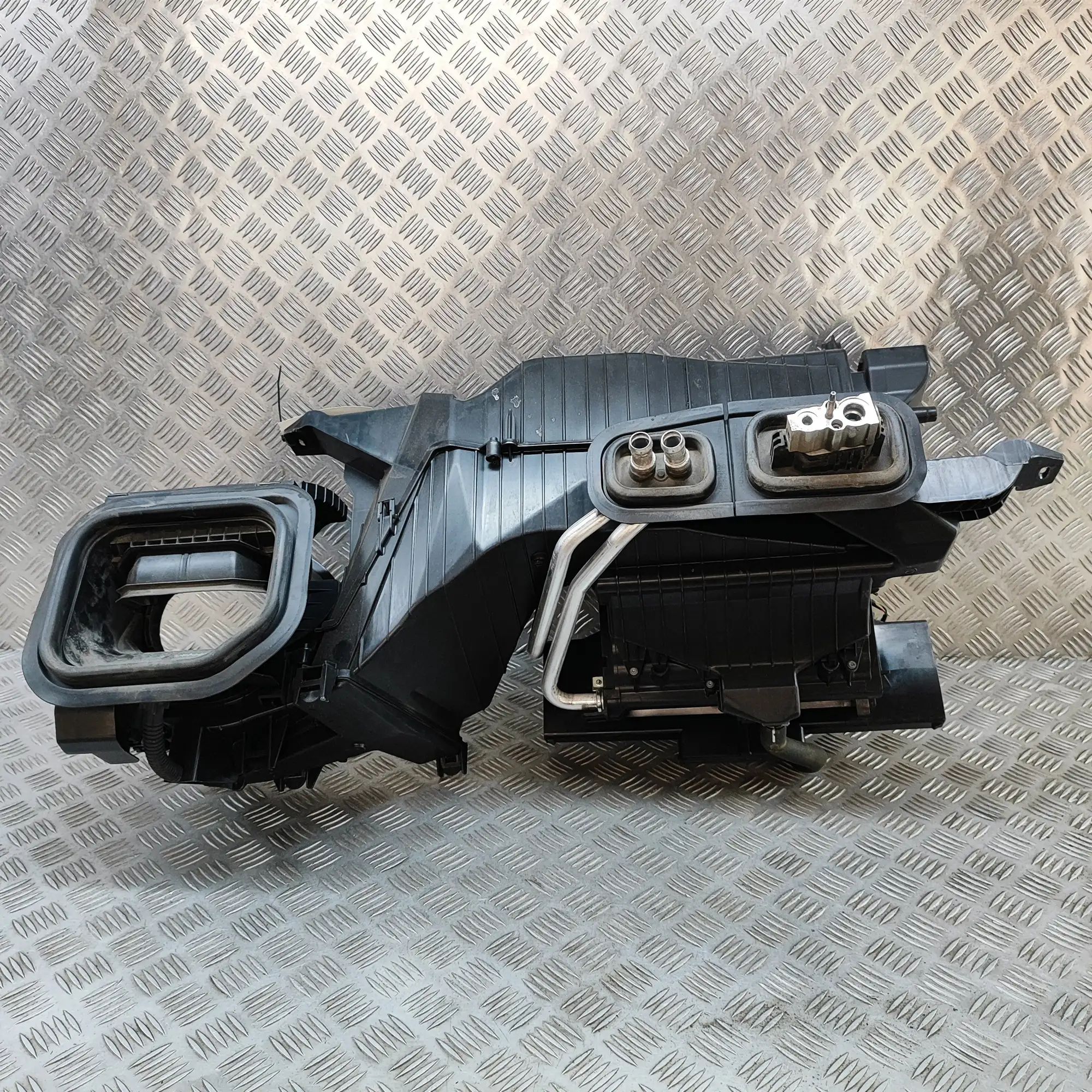 Mercedes-Benz Sprinter (W907 / W910)  Interior Heater A9108305801 Interior Heater MERCEDES-BENZ SPRIN...