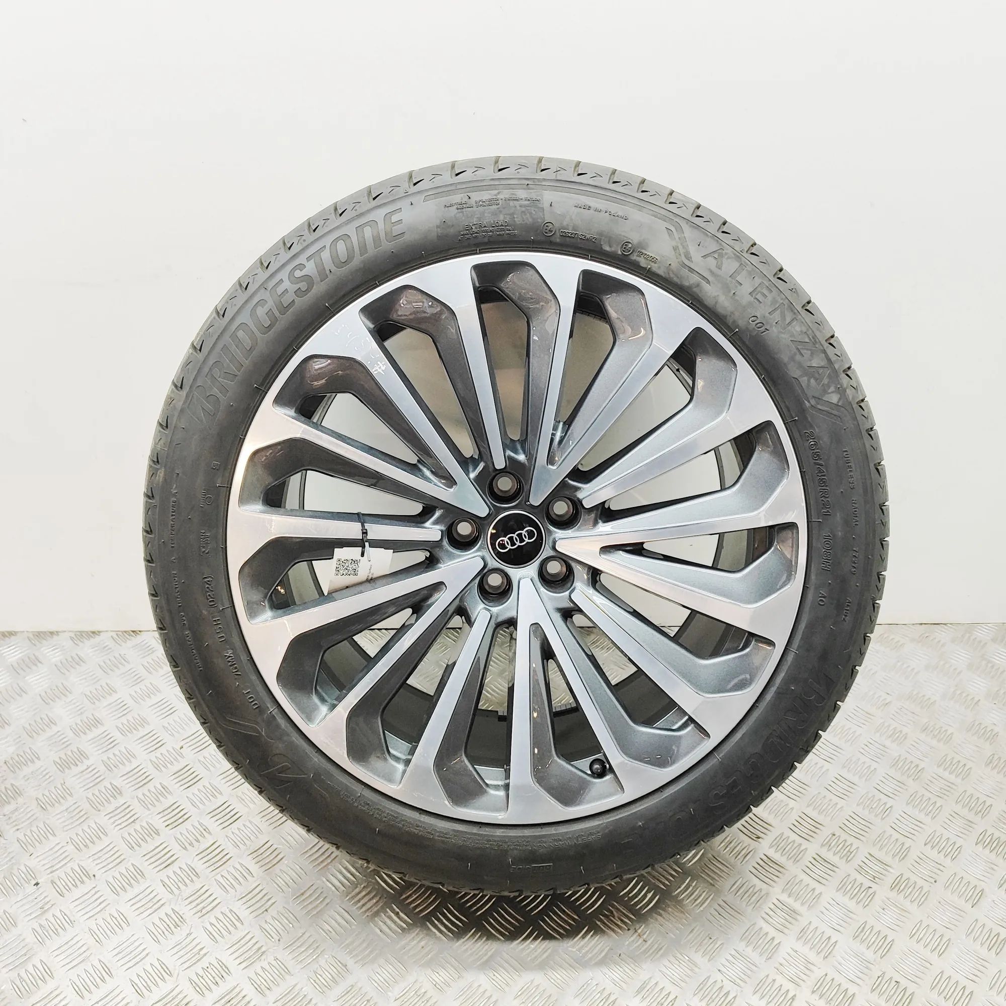 Audi Q8 Alloy Wheel 4KE601025G Alloy Wheel AUDI Q8 (E-TRON Sportbac...