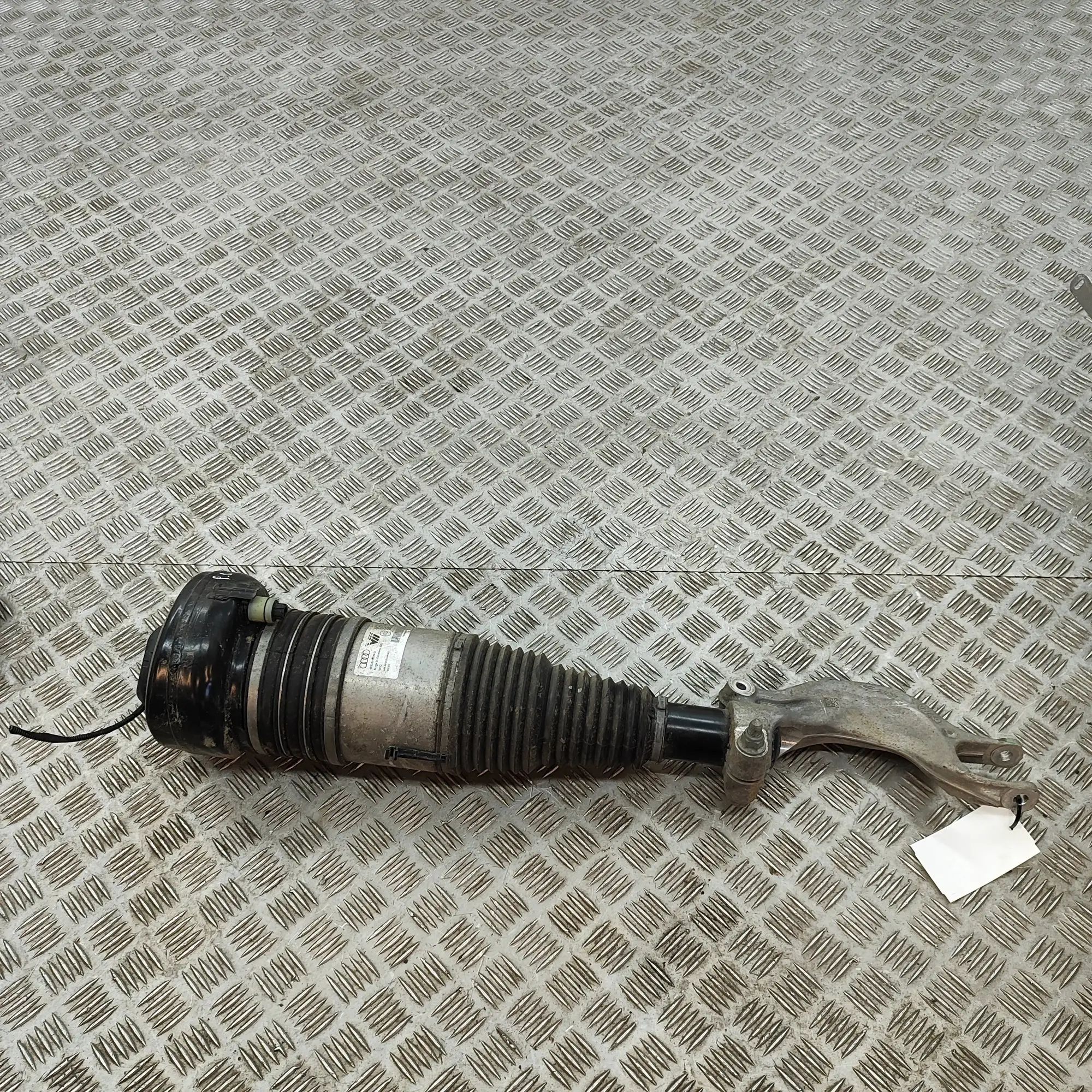 Audi Q8 Front Right Air Shock Absorber 4KE616039G Front Right Air Shock Absorber AUDI ...