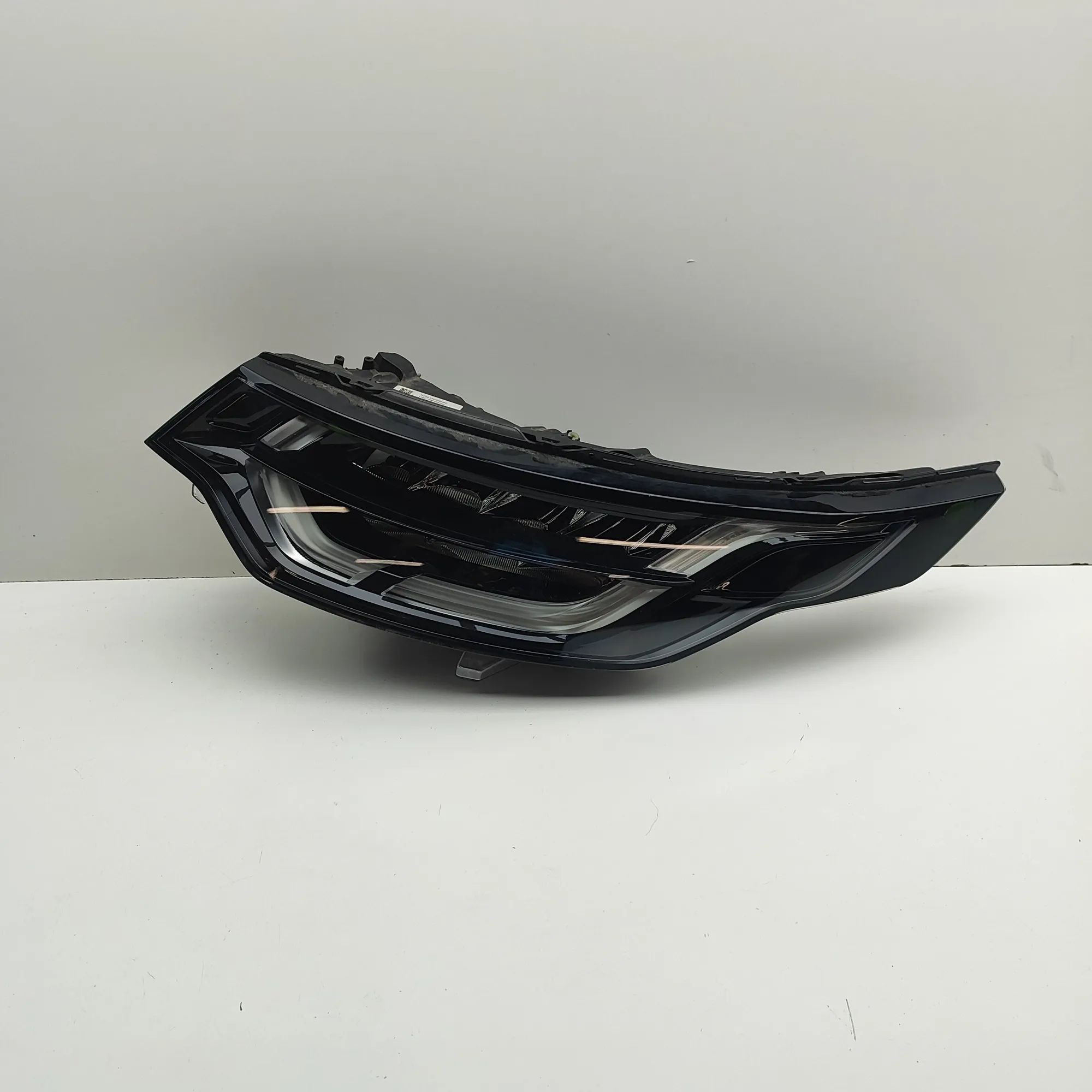 Land Rover Discovery Front Left Headlight HY32-13W030-DC Front Left Headlight LAND ROVER ...