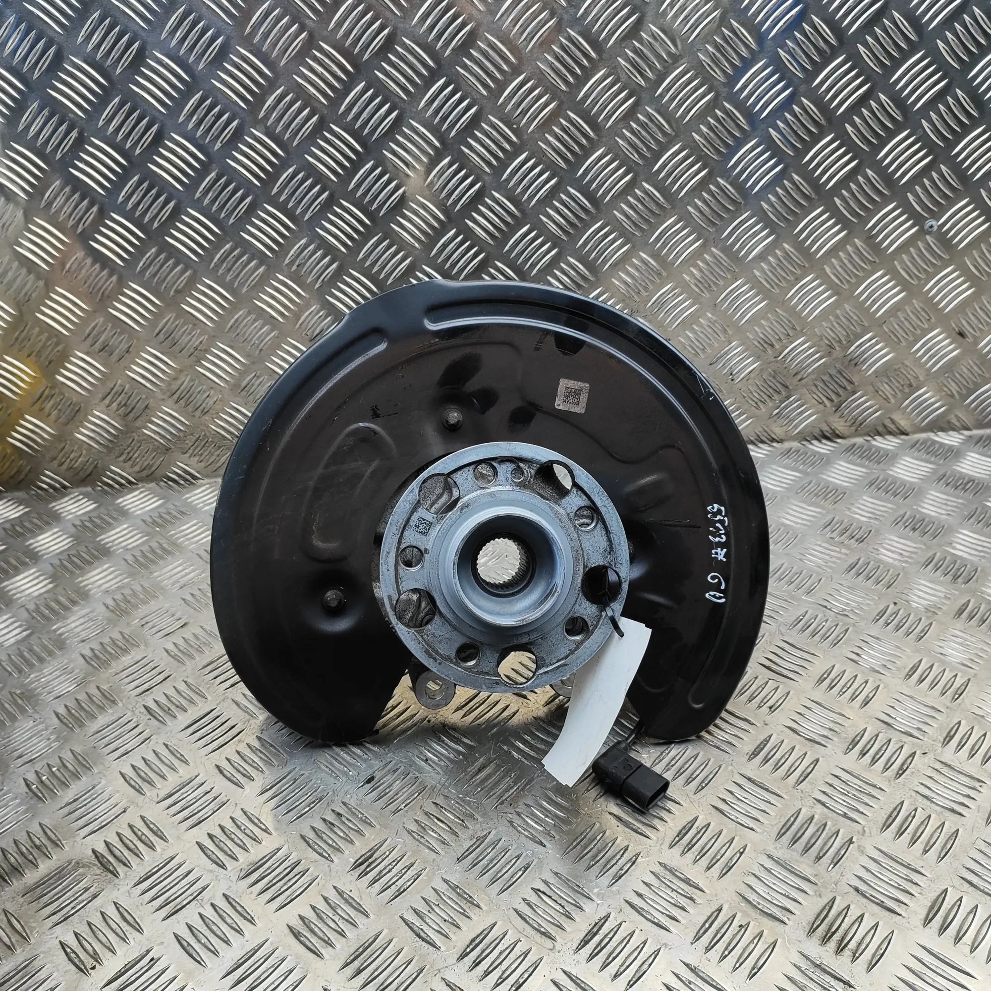 Mercedes-Benz A (W177) Rear Right Wheel Hub A2063505610 Rear Right Wheel Hub MERCEDES-BENZ ...