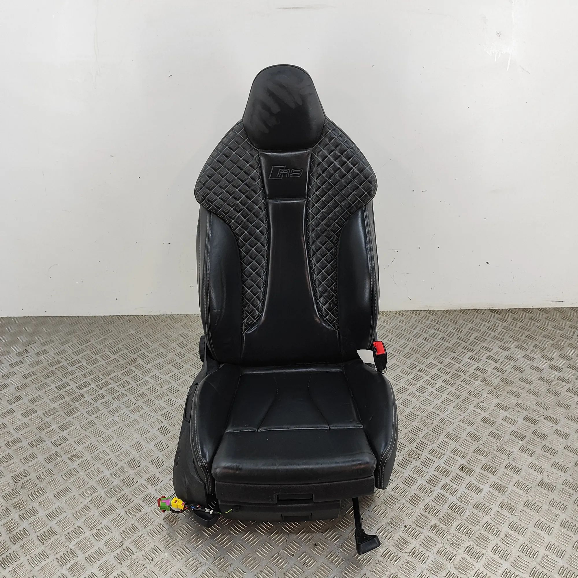 Audi A3 (8V) Front Right Seat 5Q4881106AE Front Right Seat AUDI A3 (Sportback...