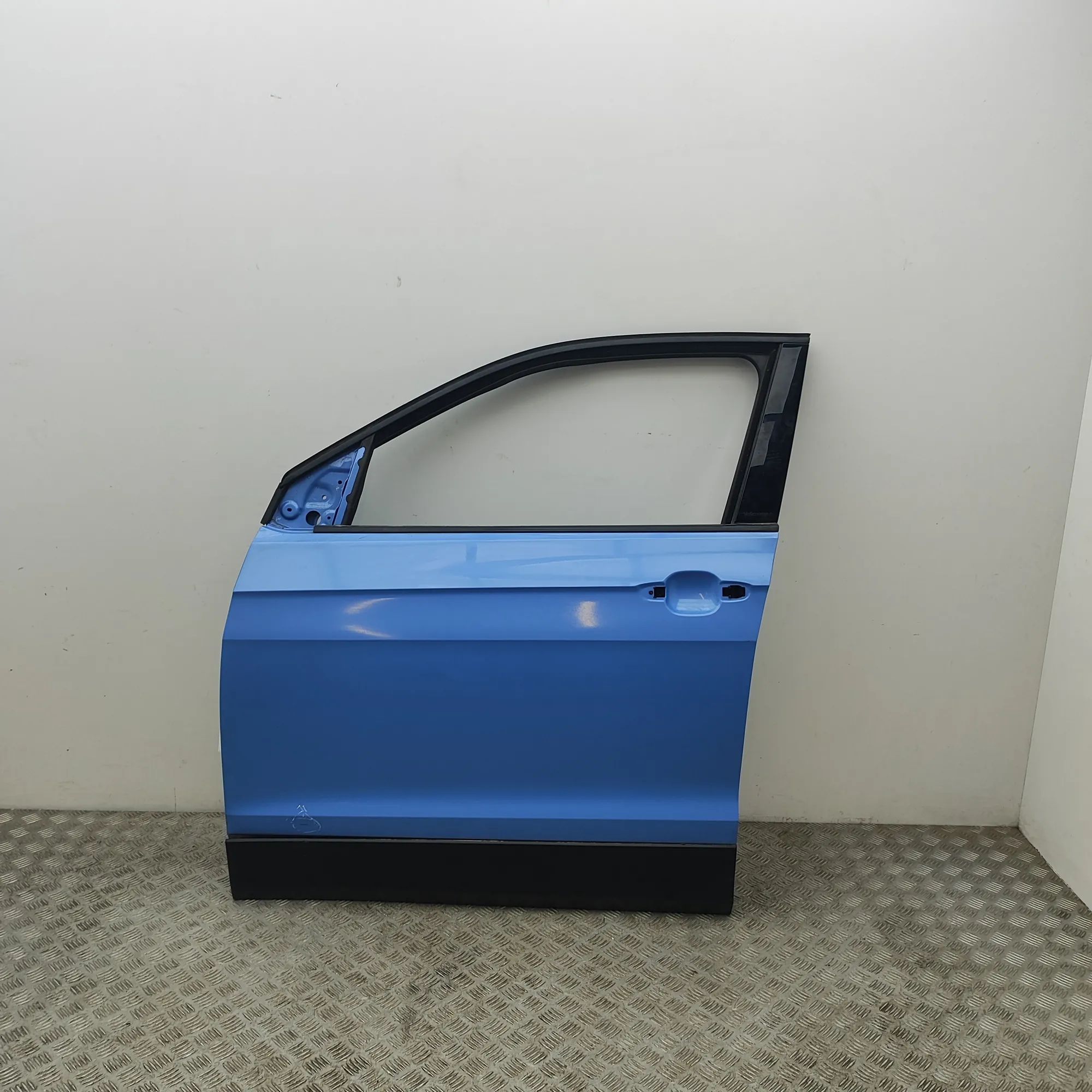 Volkswagen T-Cross Front Left Door 4M0955557A, 2Q1959406G, 2GM972295B, 2GM831311E ...