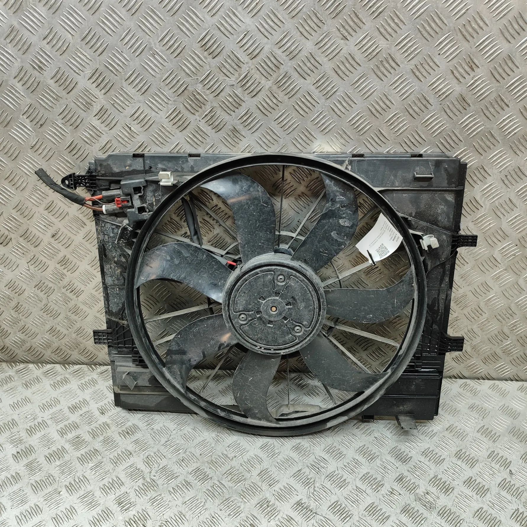 Mercedes-Benz Sprinter (W907 / W910)  Engine Cooling Fan Shroud 0130707484, 3136613543, A0999063902 Engine Cool...