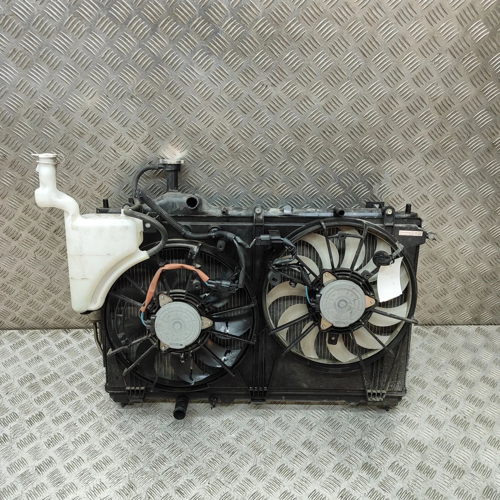 Mitsubishi Outlander Cooling Radiator Pack 1355A258, 1355A271, 7812A394, 1350A895 Cooling ...