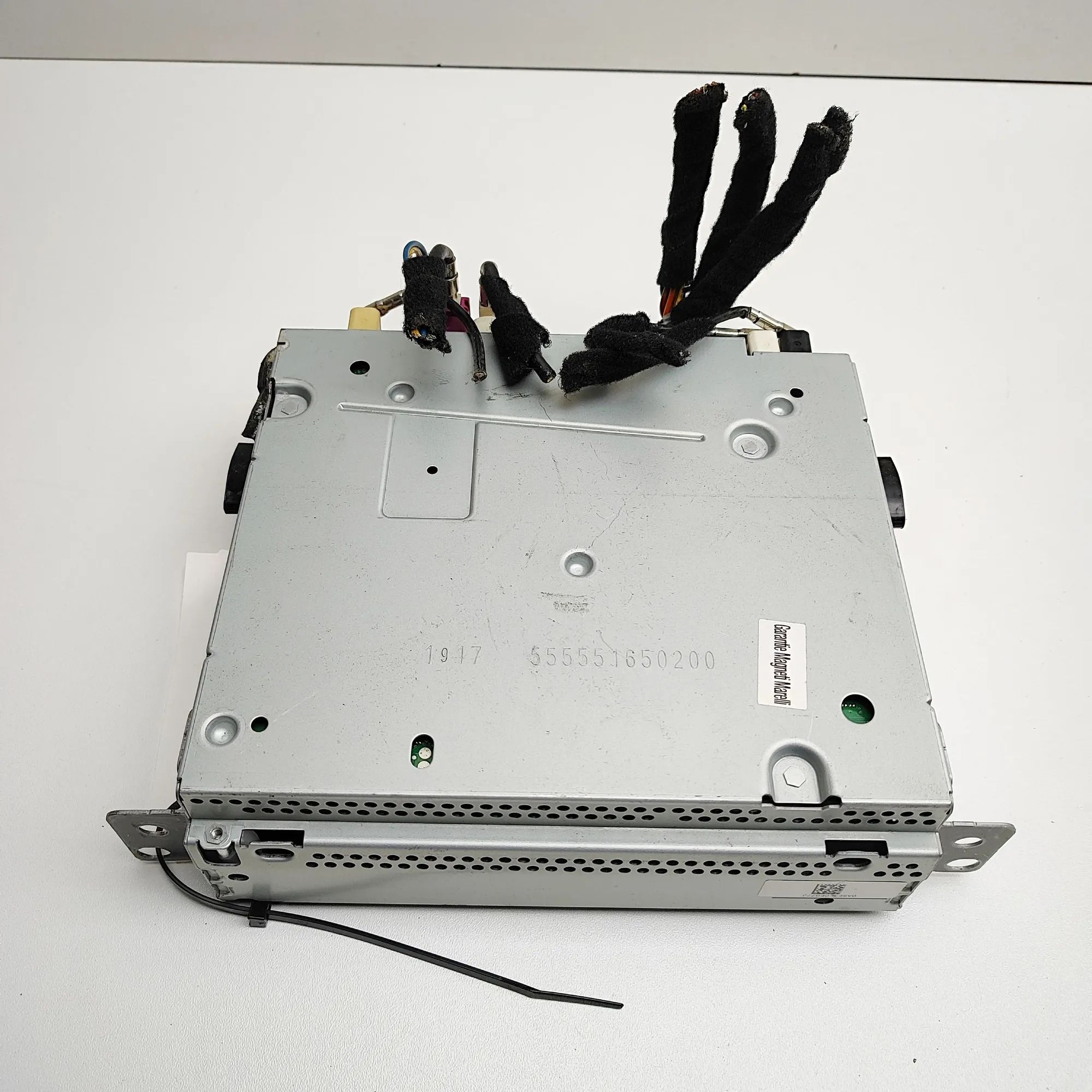 Alfa-Romeo Stelvio Music Navi CD Radio Player Head Unit 50552415 Music Navi CD Radio Player Head Unit A...