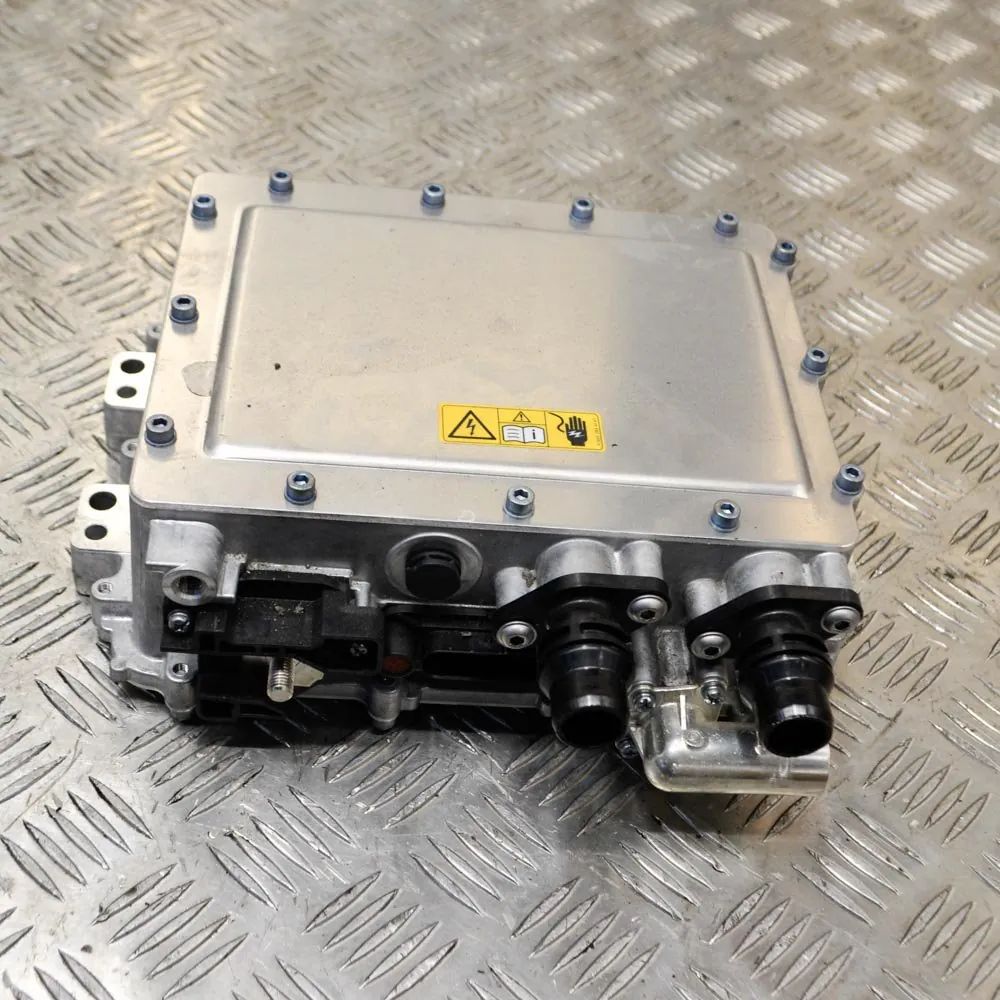 Mercedes-Benz Sprinter (W907 / W910)  Voltage Control Unit EVD4530-01S, A0003424800, A0003421000 Voltage C...