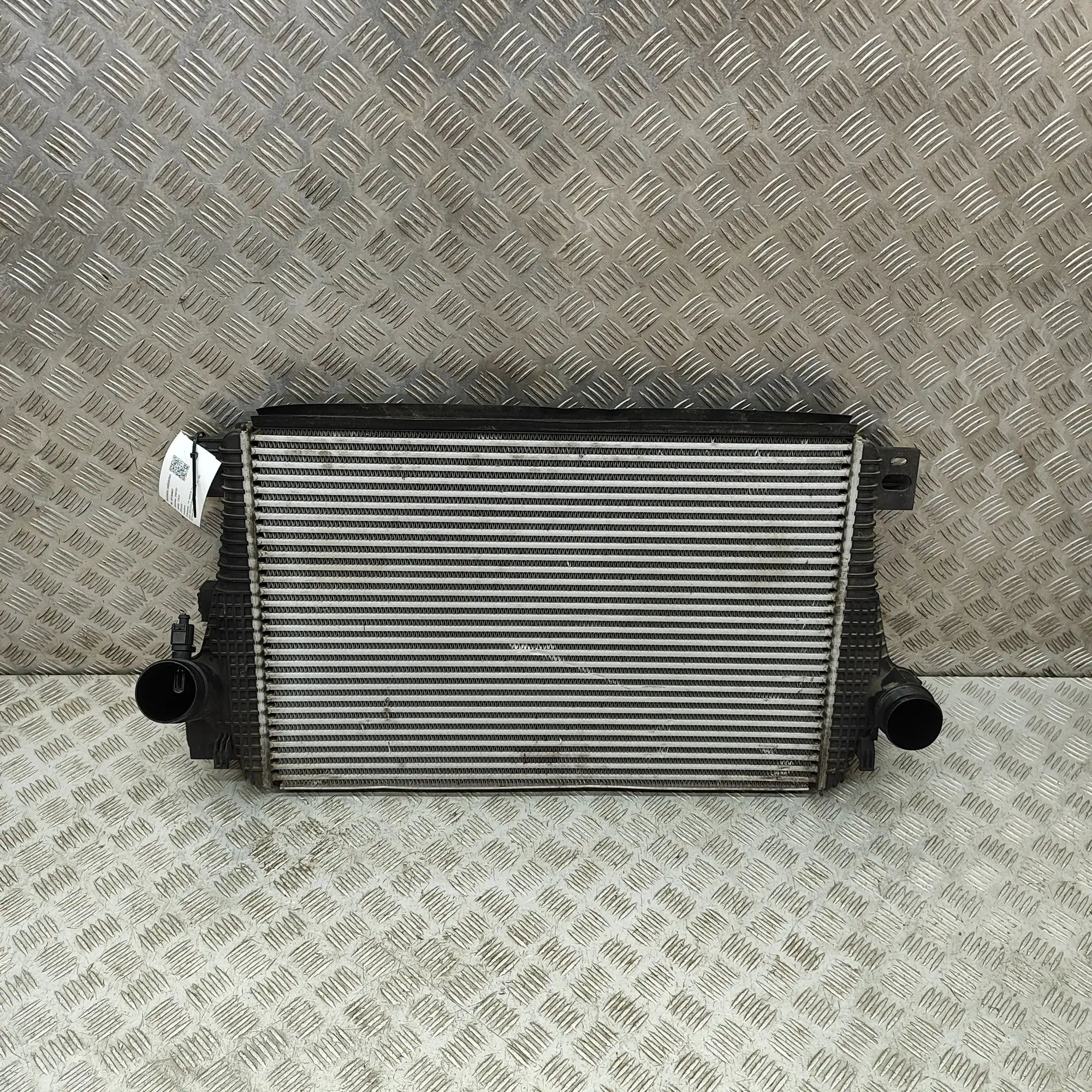 Volkswagen Amarok Cooling Radiator 2H6145804 Cooling Radiator VW AMAROK (2H_, S1B)...