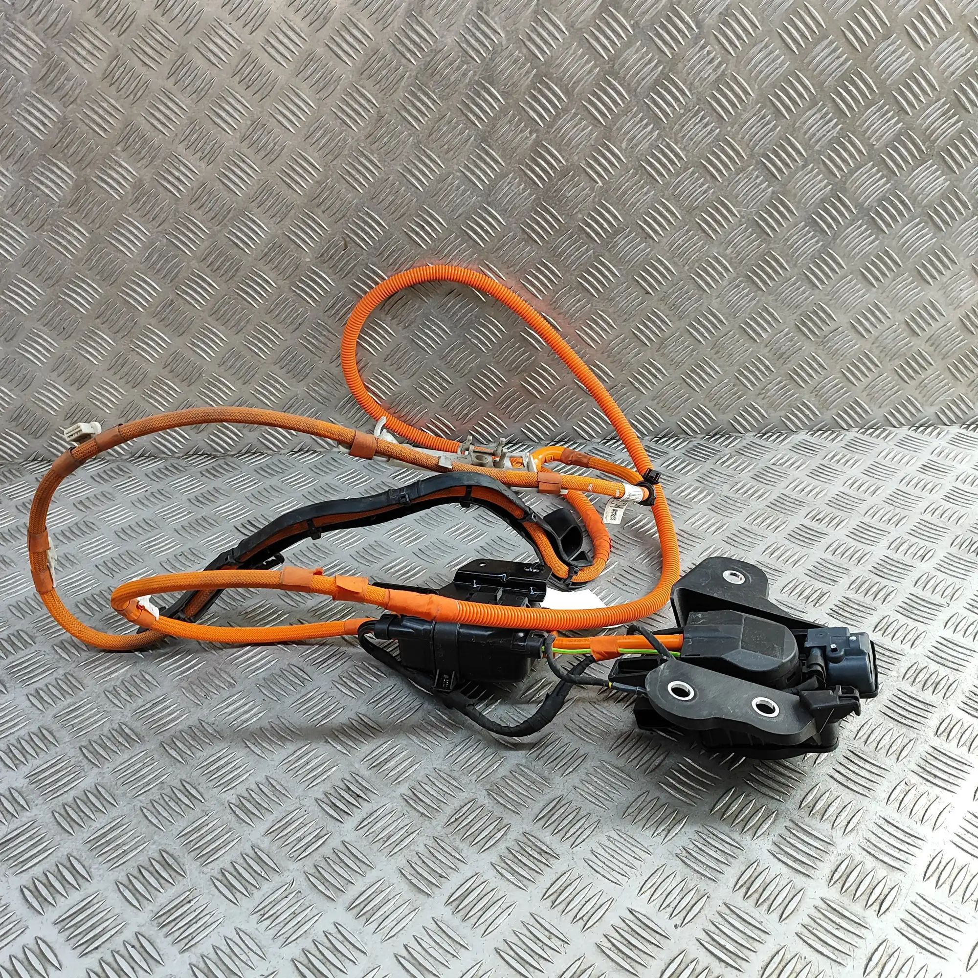 BMW X2 (F39) Battery Charging Cable 9845957 Battery Charging Cable BMW X2 (F39) (20...