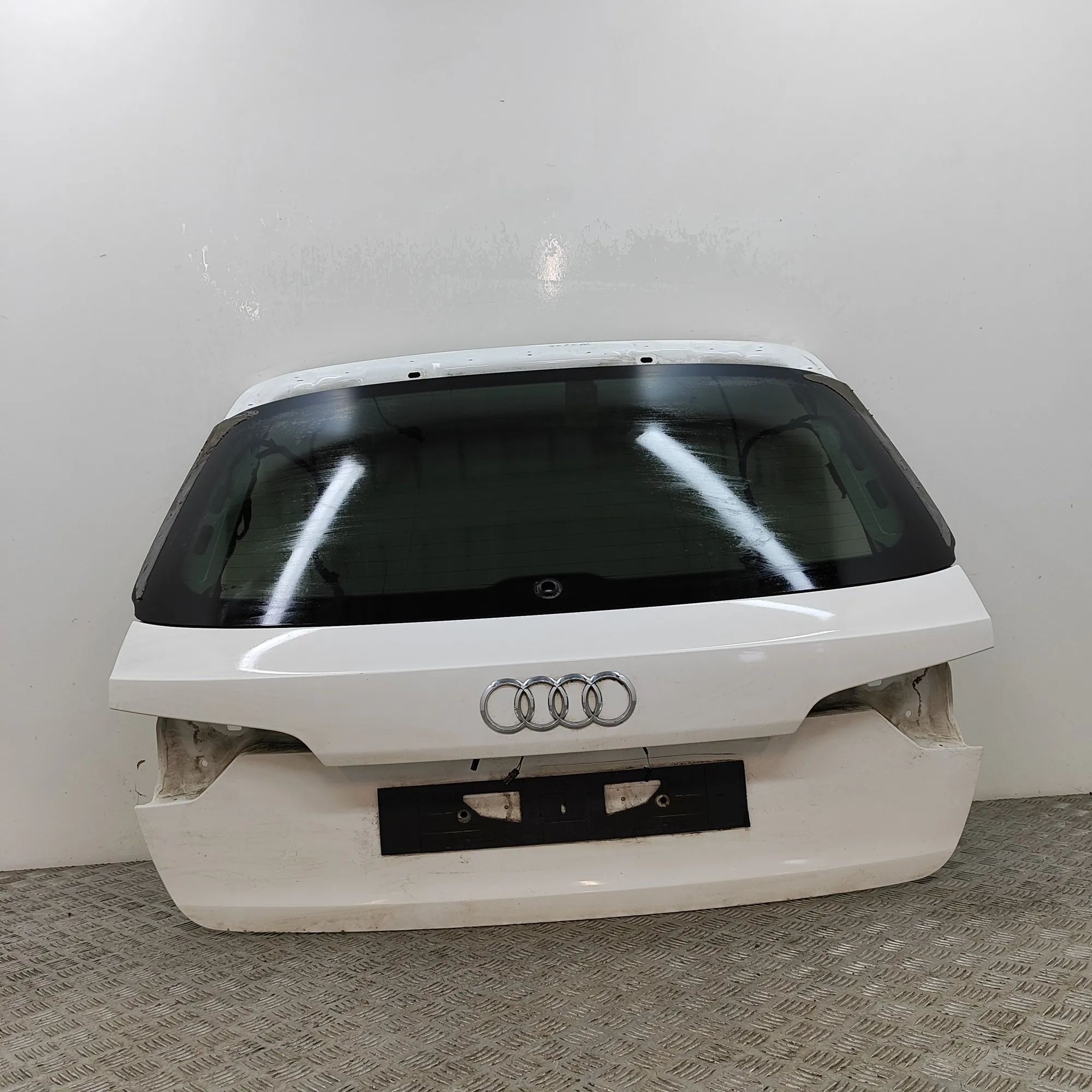 Audi A4 (B9) Tailgate Bootlid 8W9827025 Tailgate Bootlid AUDI A4 (Avant 8W5, ...