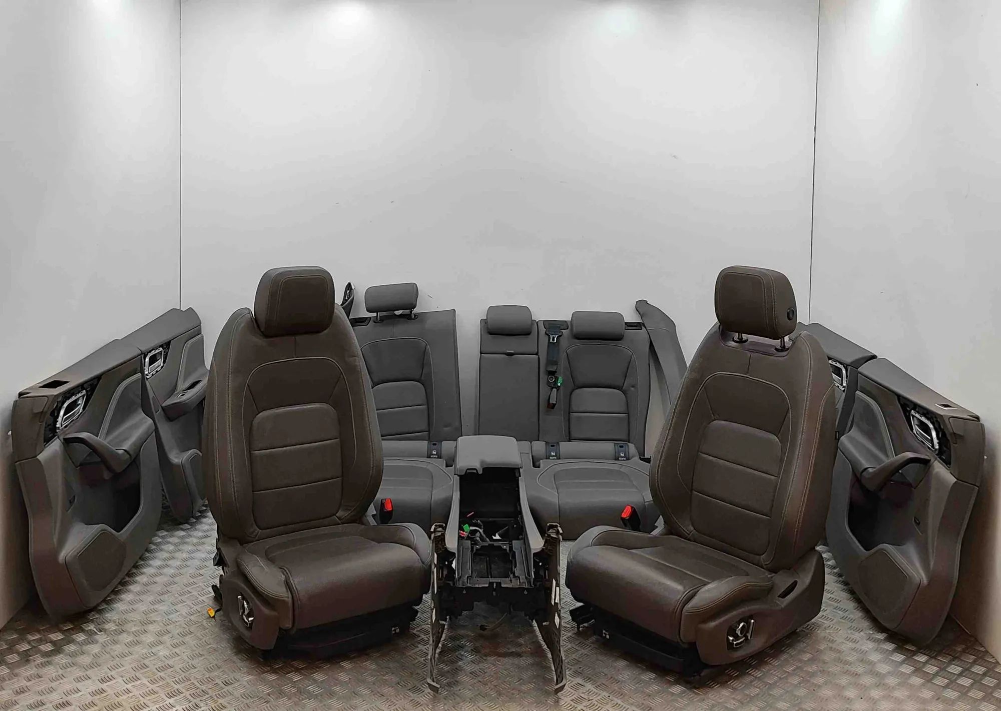 Jaguar F-Pace Interior Seats W/ Door Cards Kit HK83-20162-ABW, HK83-20163-ABW, HK83-20987-ACW,...