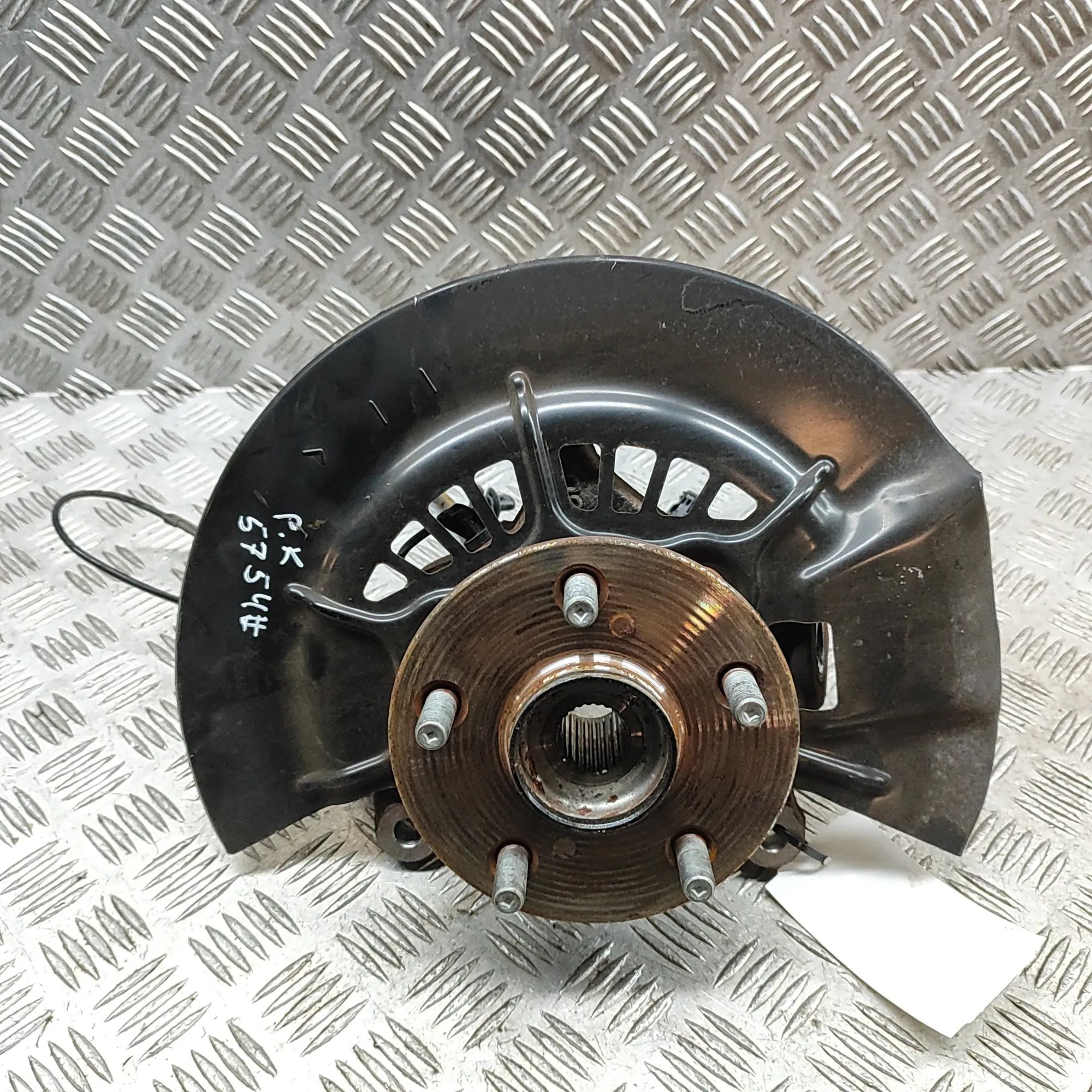 Toyota Camry Front Left Wheel Hub 43212-33120 Front Left Wheel Hub TOYOTA CAMRY (...