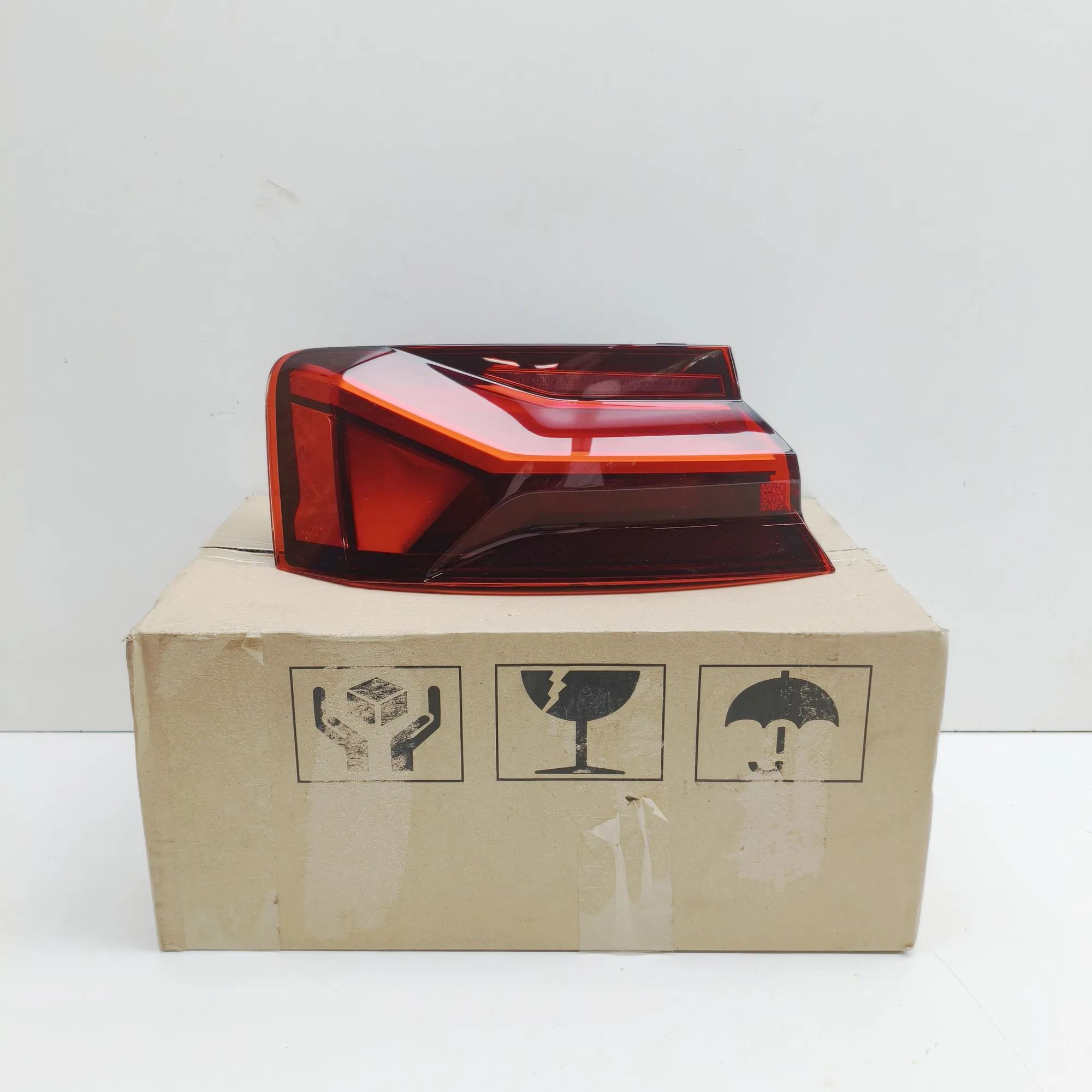 Audi A5 (B8) Rear Left Tail Light 8W6945091AA Rear Left Tail Light AUDI A5 (F53) ...