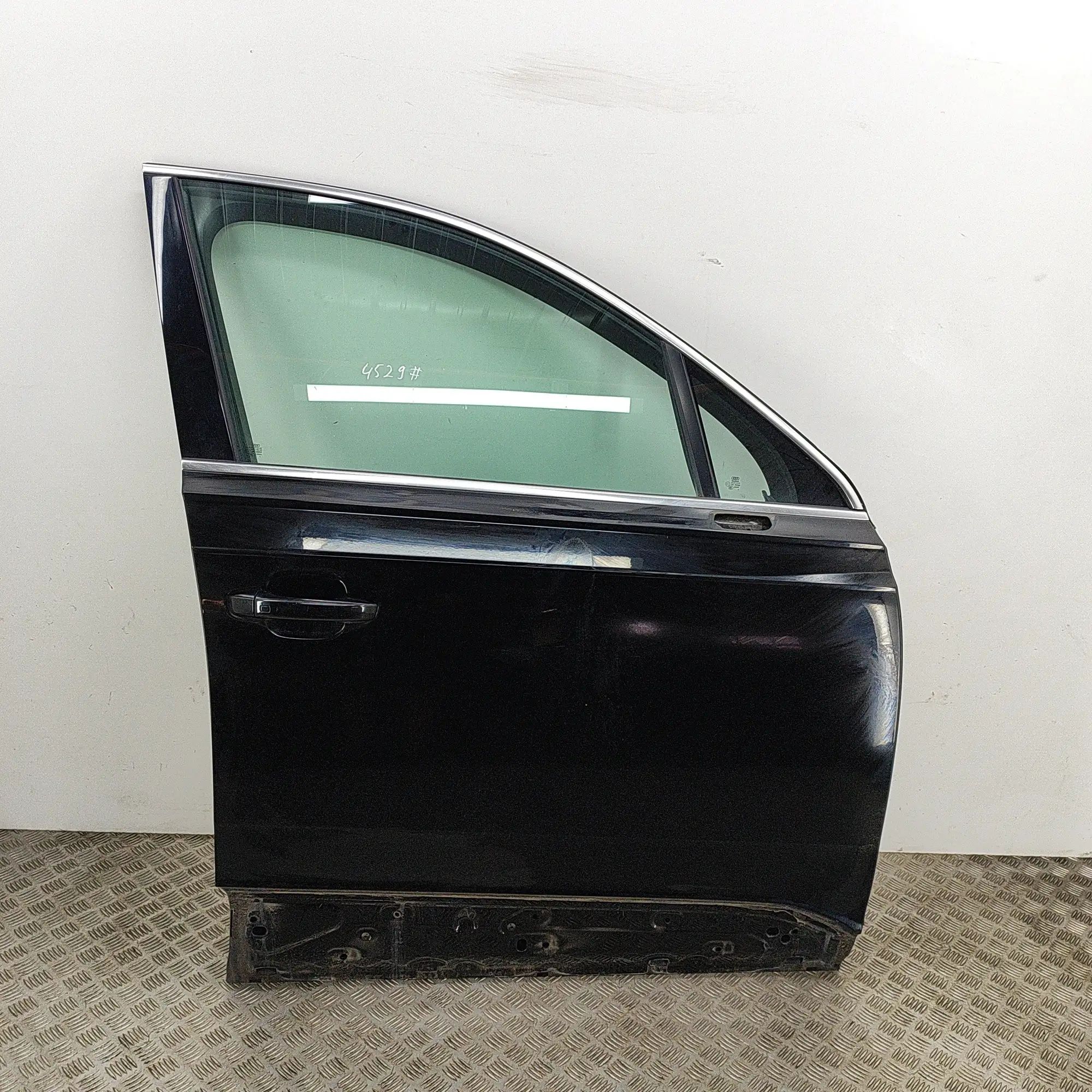Audi Q7 (4M) Front Right Door 4M0831052F Front Right Door AUDI Q7 (4M) (2015-...
