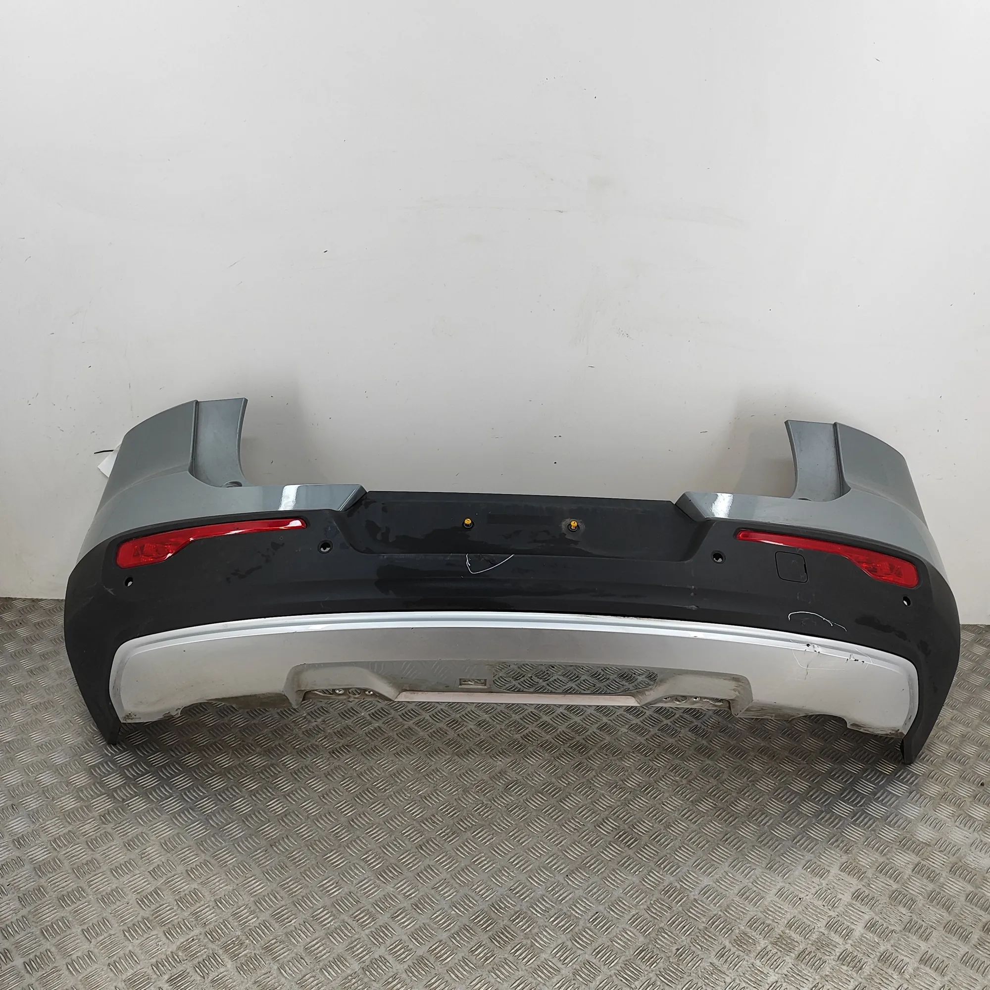 Volvo XC40 / EX40 rear bumper 32273900, 31449336, 31449337, 31449333, 3227389...
