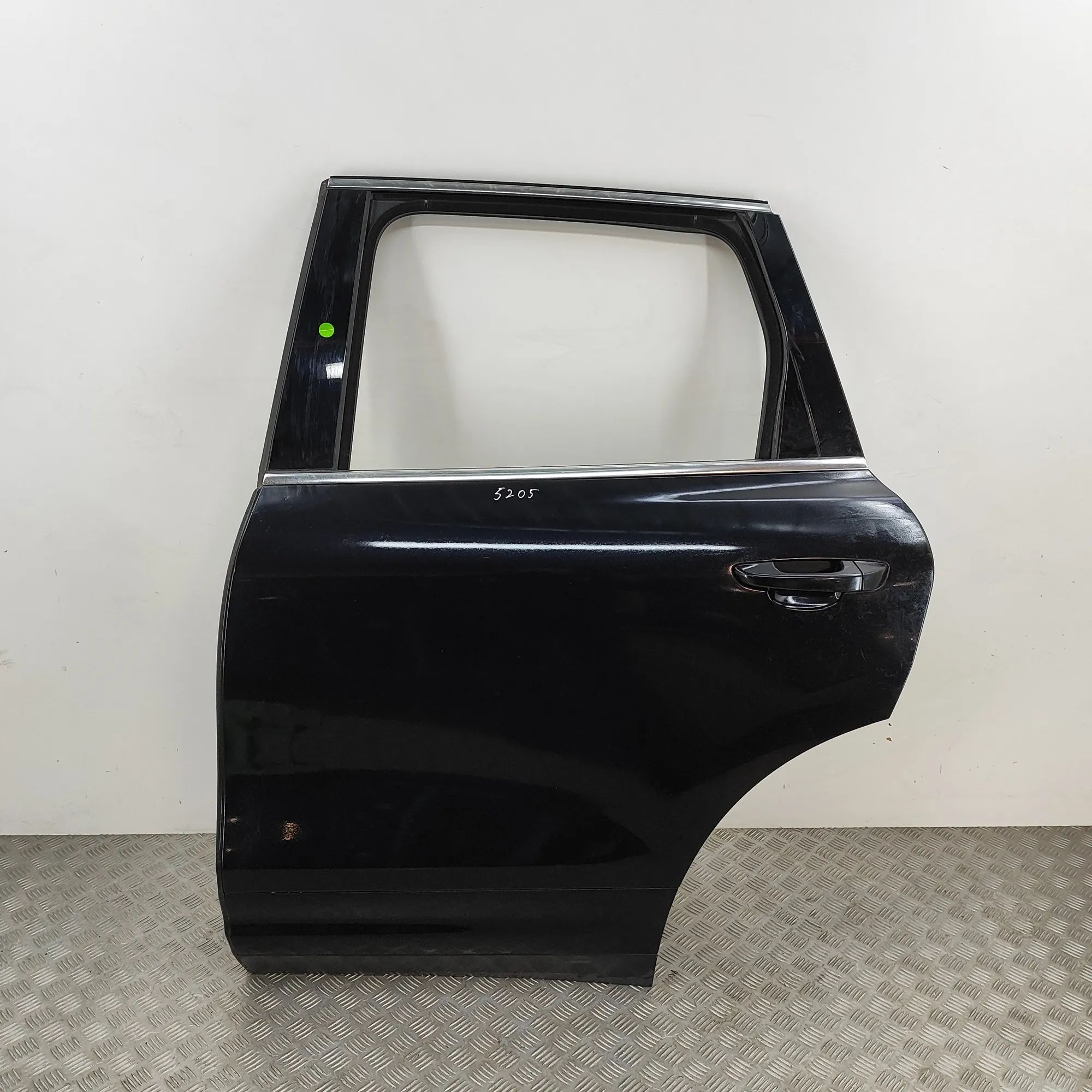 Porsche Cayenne Rear Left Door 7P0833311, 7PP.959.795.T, 7PP959795T, 7P0.833.3...