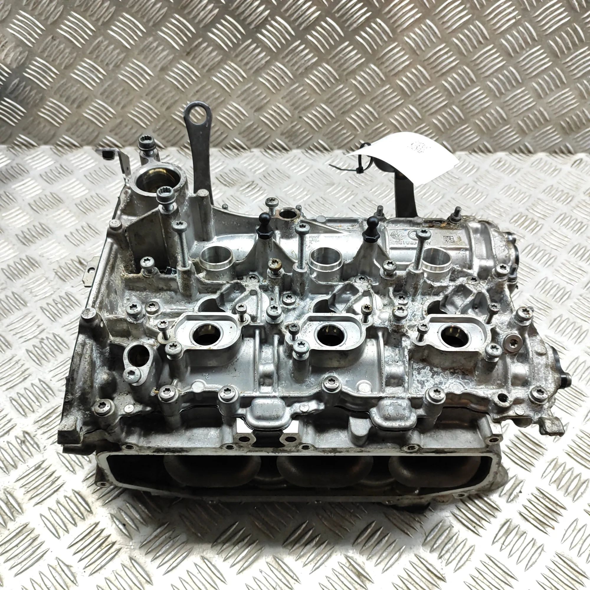 Audi A5 (B9) Right Side Engine Head 06M103470H, 06M103286S, 06M103404AD Right Side ...