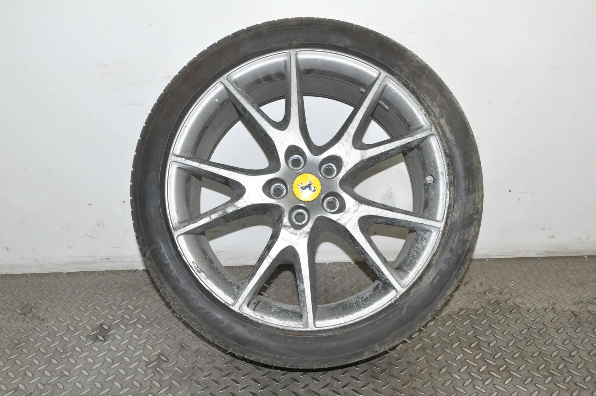 Ferrari California Alloy Wheel 10JX20 Alloy Wheel FERRARI CALIFORNIA (2008-......