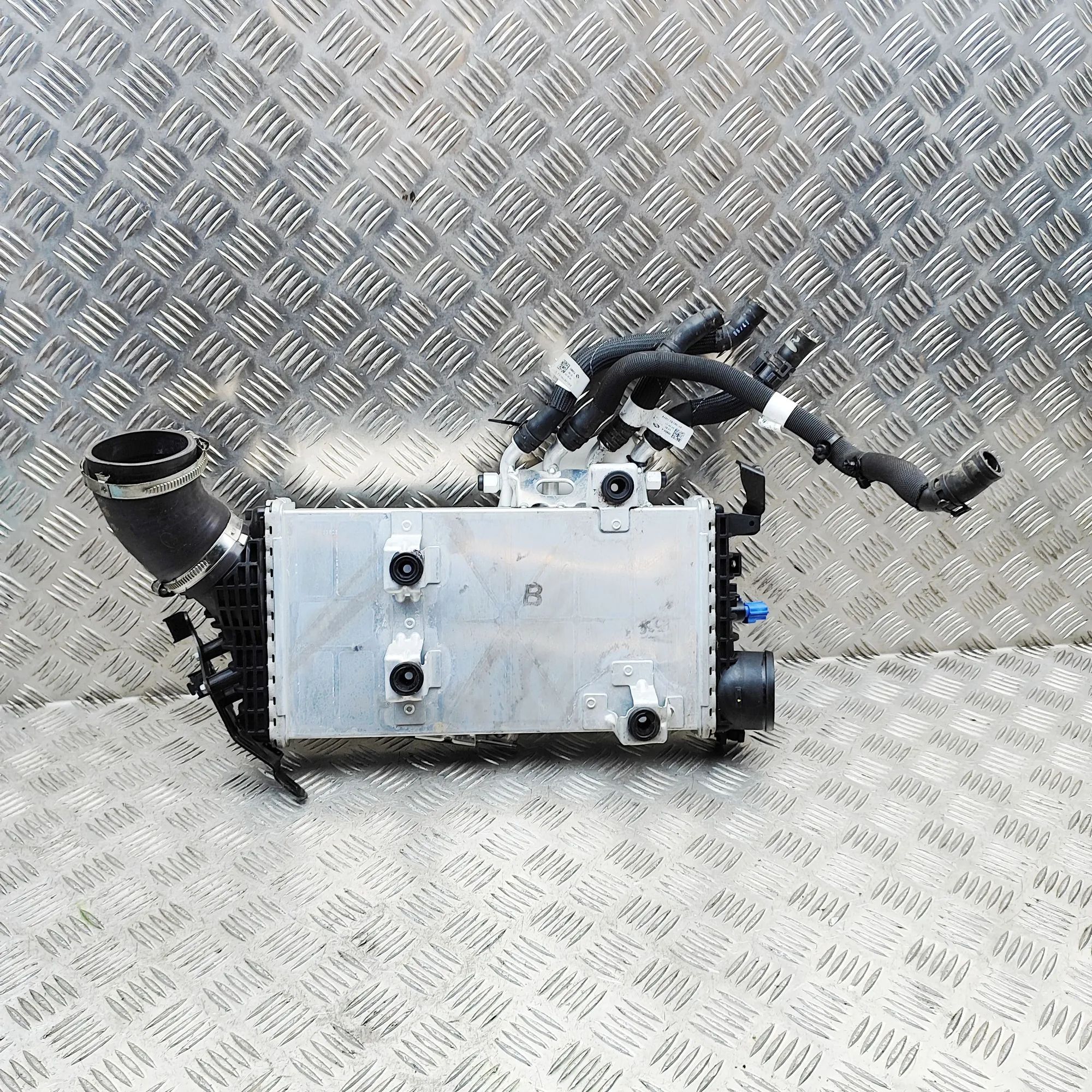 Land Rover Discovery Intercooler radiator H4P3-18N968-AB, K6D3-6K-775BE Intercooler Radia...