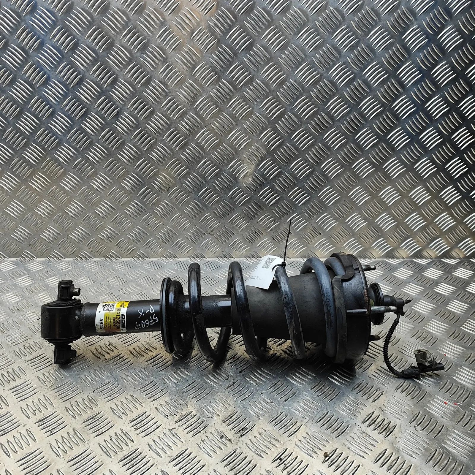 Cadillac Escalade Front Left Shock Absorber 84176636 Front Left Shock Absorber CADILLAC ESC...