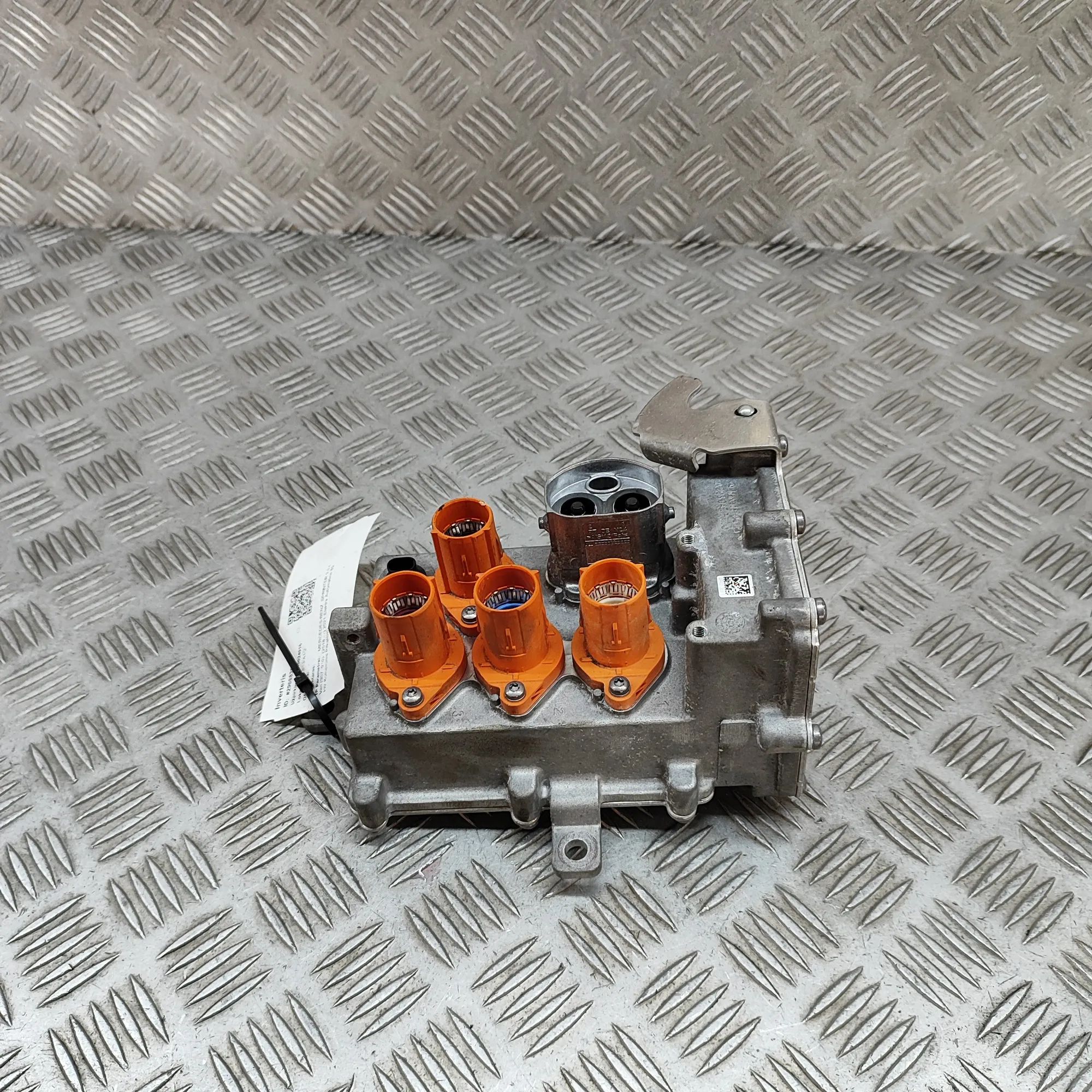 Mercedes-Benz Sprinter (W907 / W910)  Power Distribution Unit A2935455600 Power Distribution Unit MERCEDES-BE...