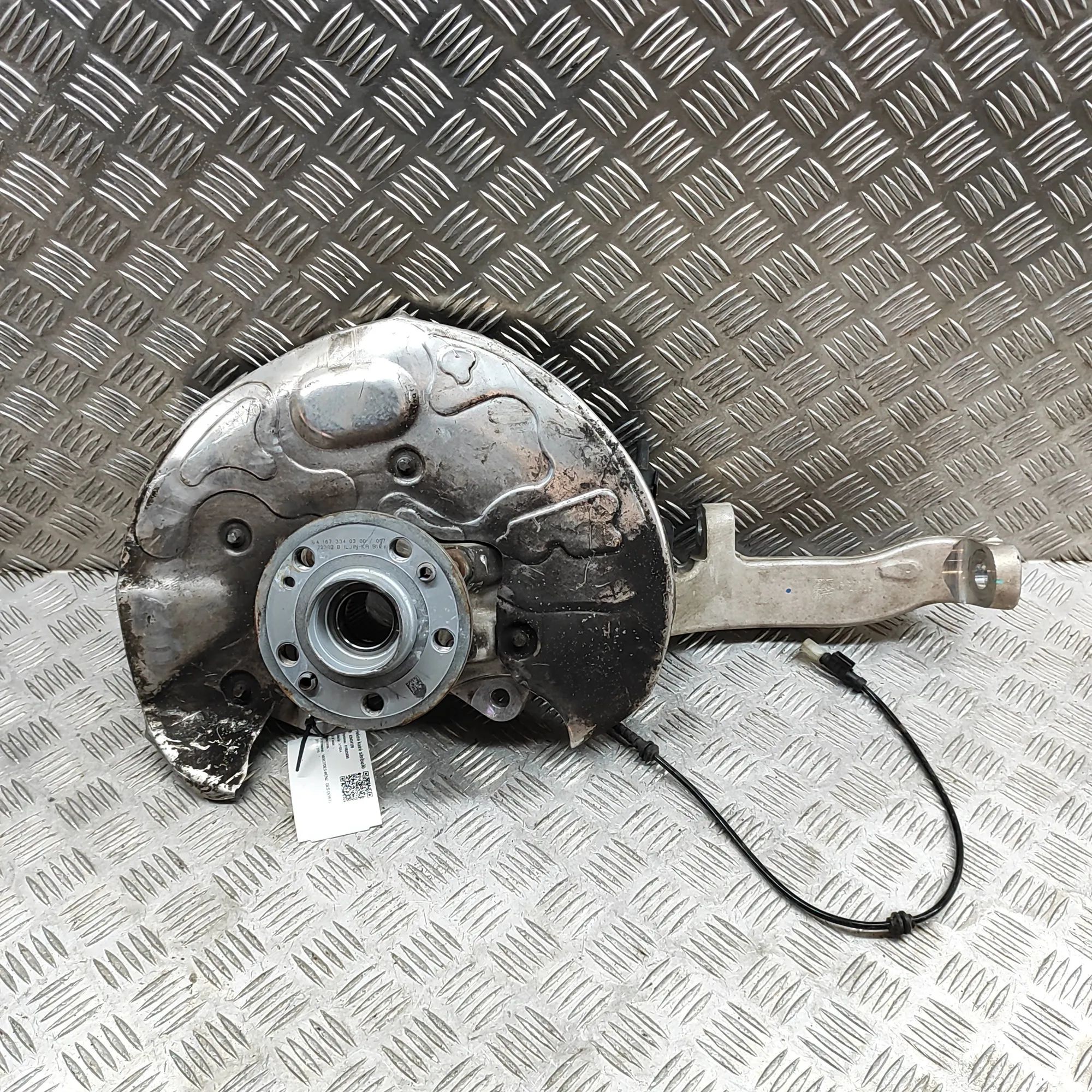 Mercedes-Benz GL / GLS (X166) Front Left Wheel Hub A1674213900, A1673322500 Front Left Wheel Hub M...