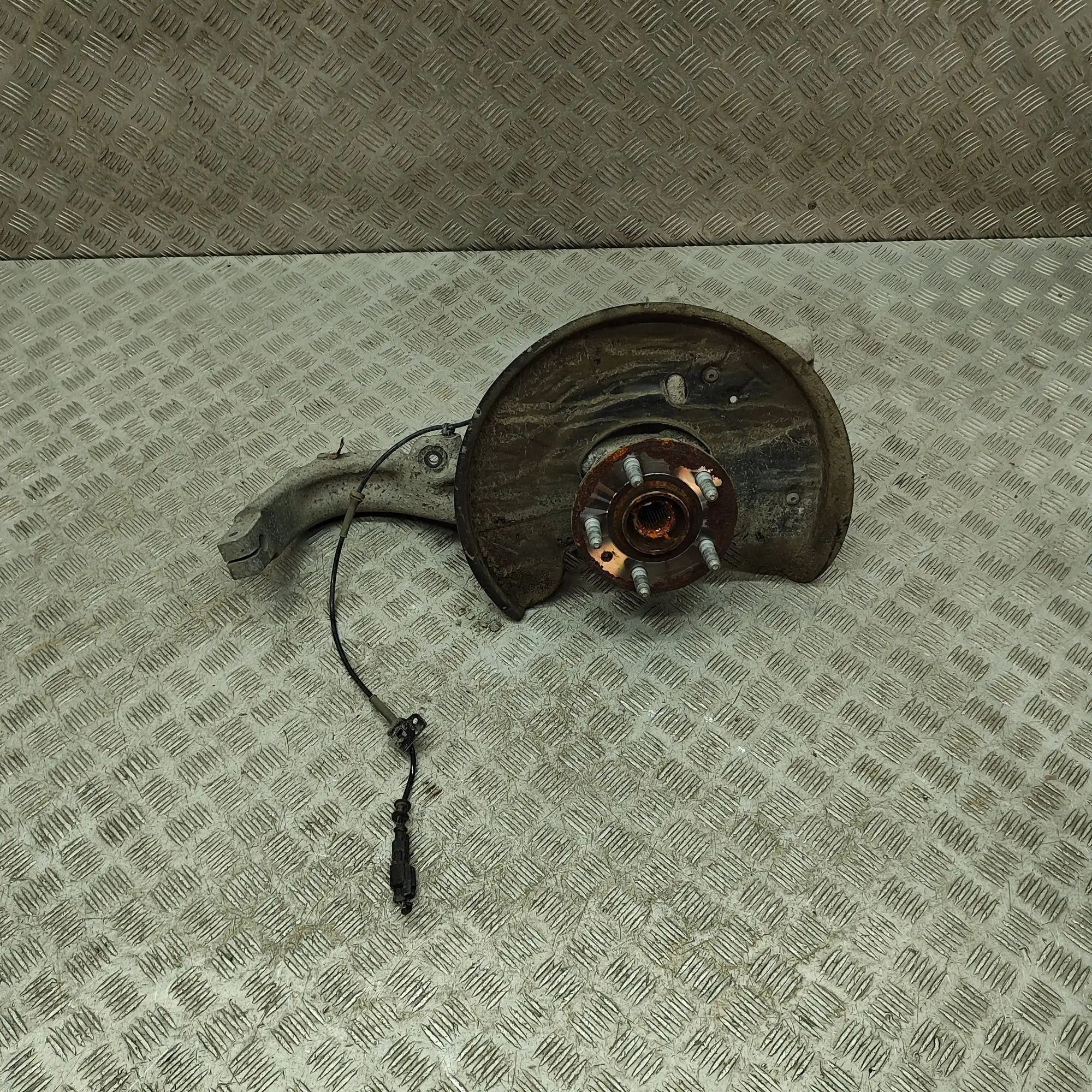 Tesla Model X Front Right Wheel Hub 1027316-00-D Front Right Wheel Hub TESLA MODEL ...