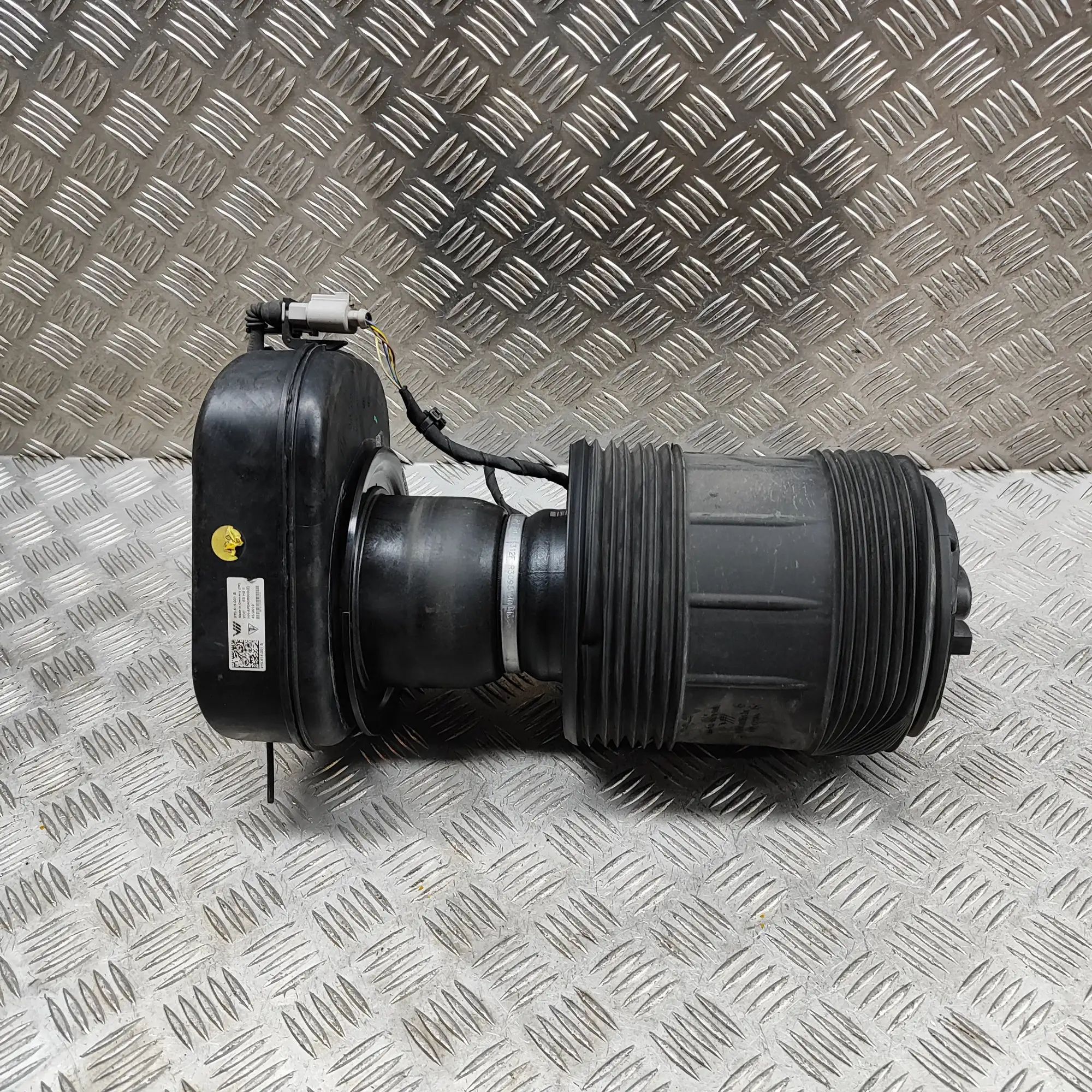 Porsche Cayenne Rear Left Air Suspension Spring Bag 9Y0616001B, 9Y0.616.001.B Rear Left Air Suspens...