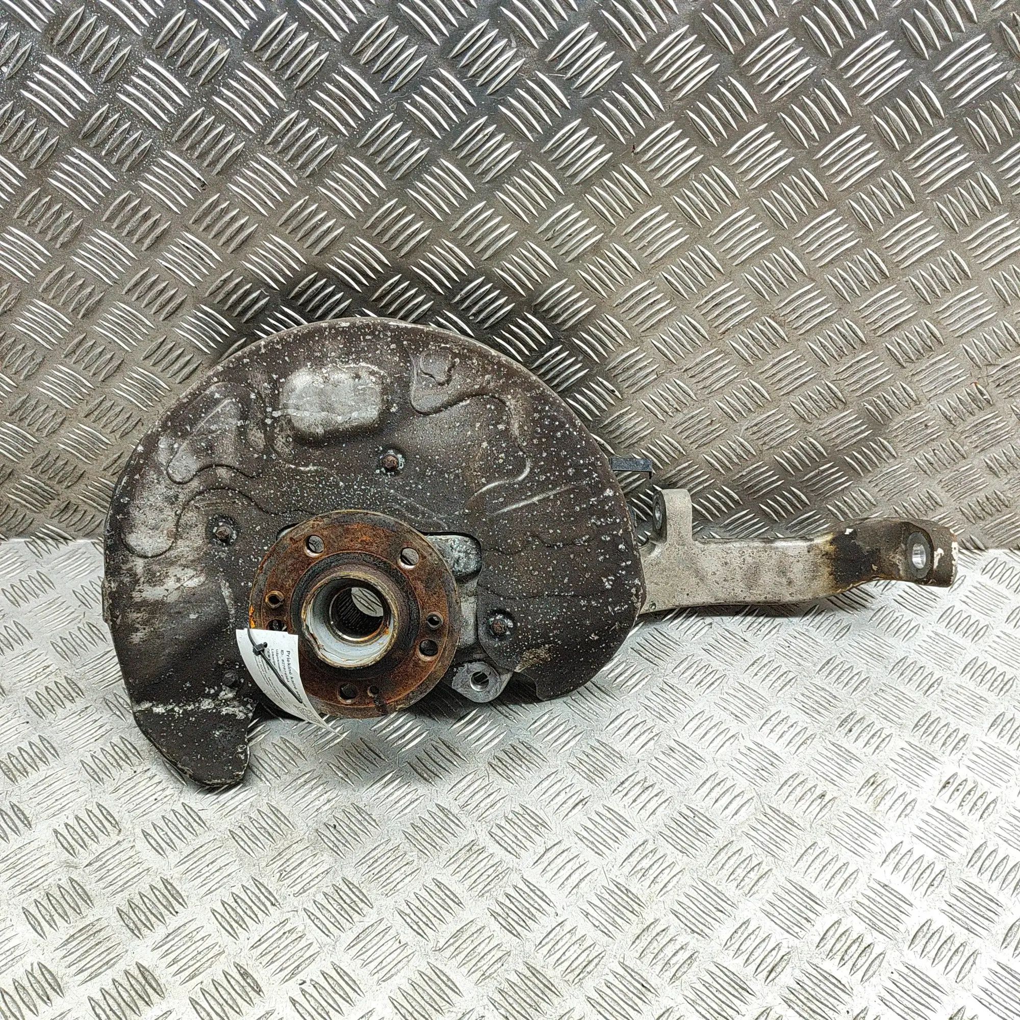Mercedes-Benz GLE (W167) Front Left Wheel Hub A1674214000, A1673322500 Front Left Wheel Hub M...