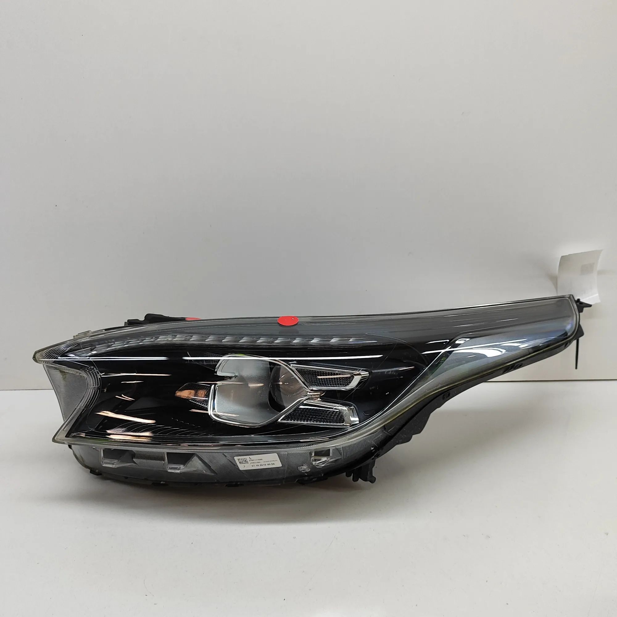 Kia Ceed (CD) Front Left Headlight J7921-11030, 92101-J7300, J7921-21070 Front Lef...