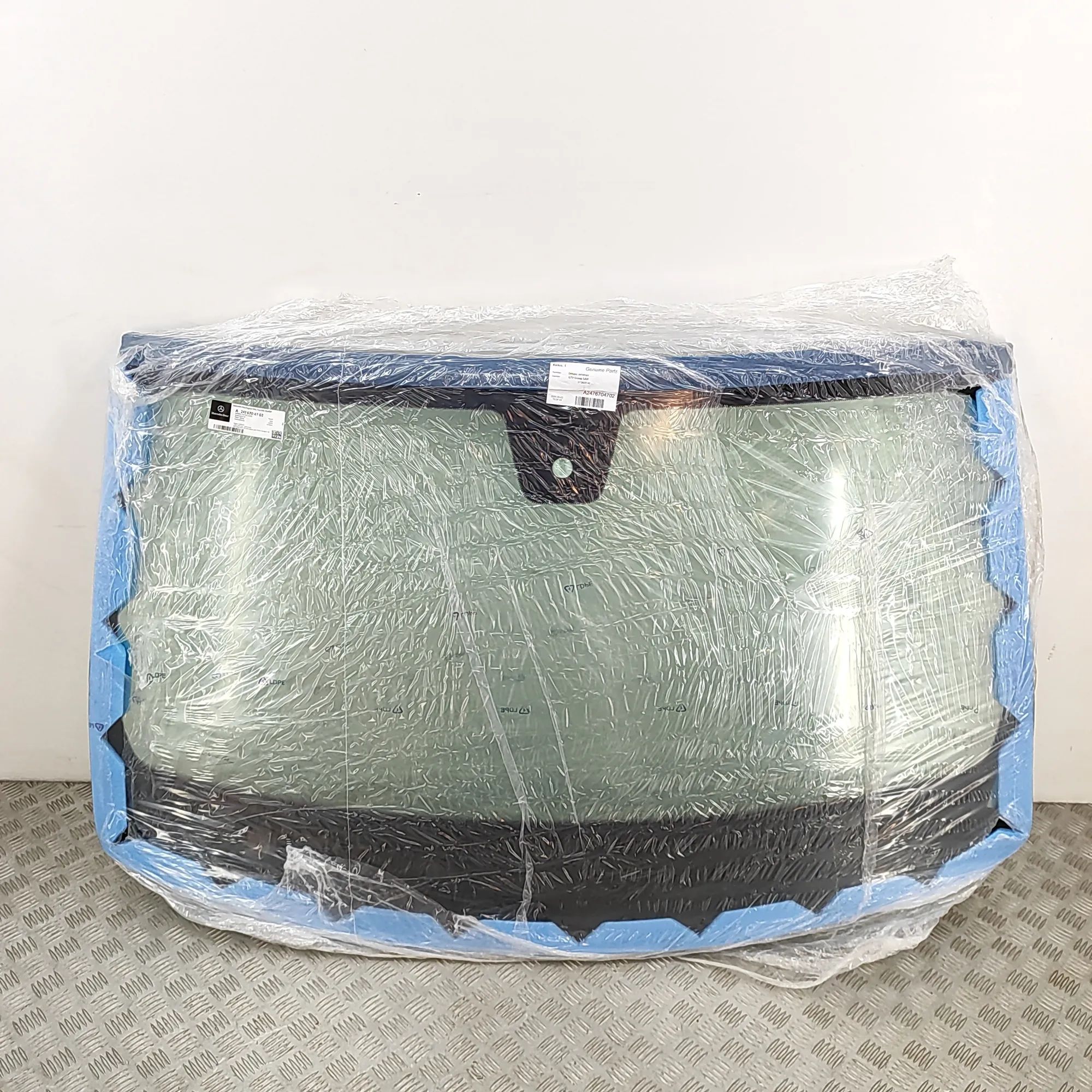 Mercedes-Benz GLB / EQB (X247) Front Windshield A2476704702 Front Windshield MERCEDES-BENZ EQB ...
