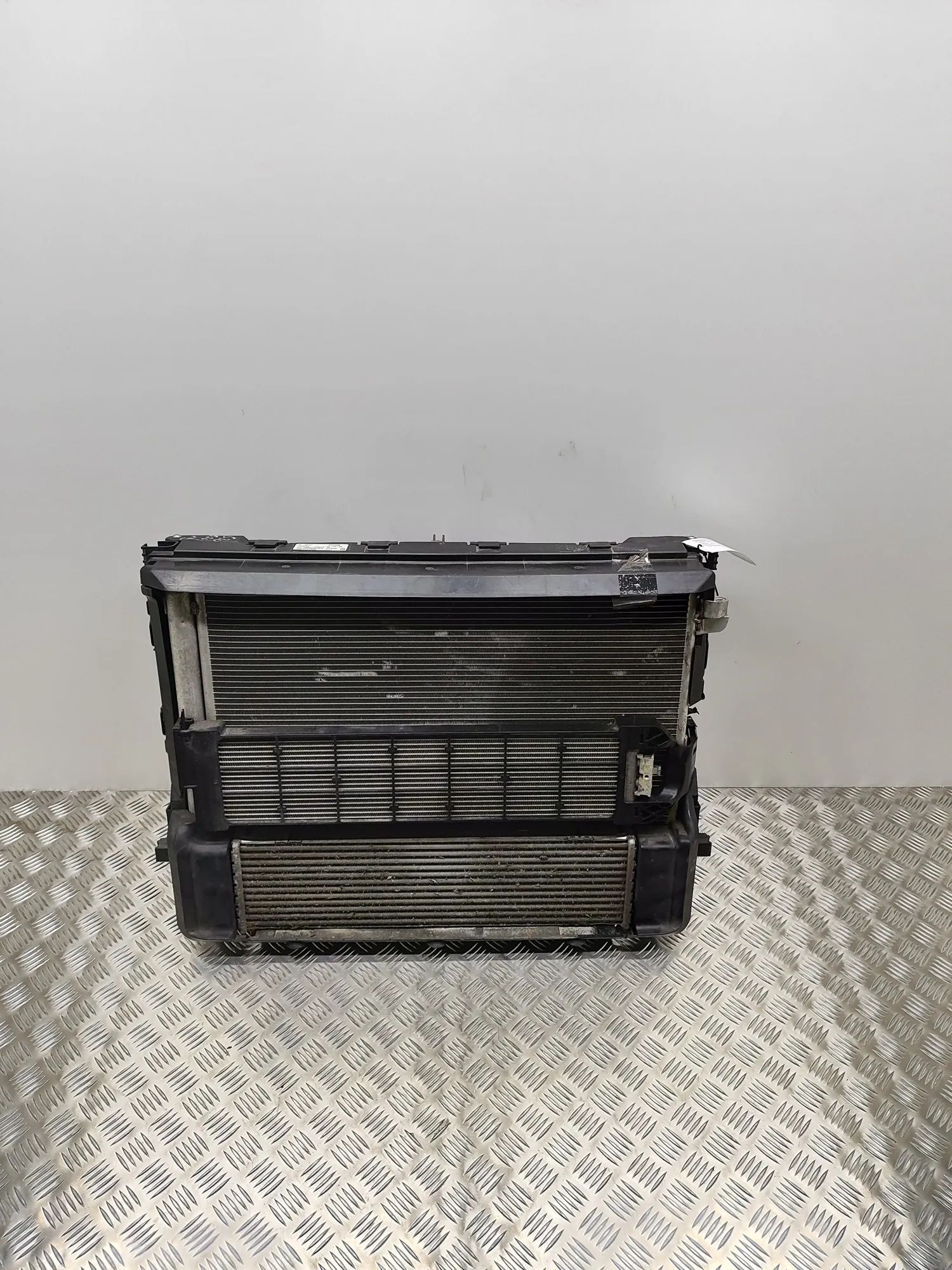 BMW 5 (G30 / G31) Radiator Pack Set 8472268, 11575200, 8686164, 8742011 Radiator Pa...