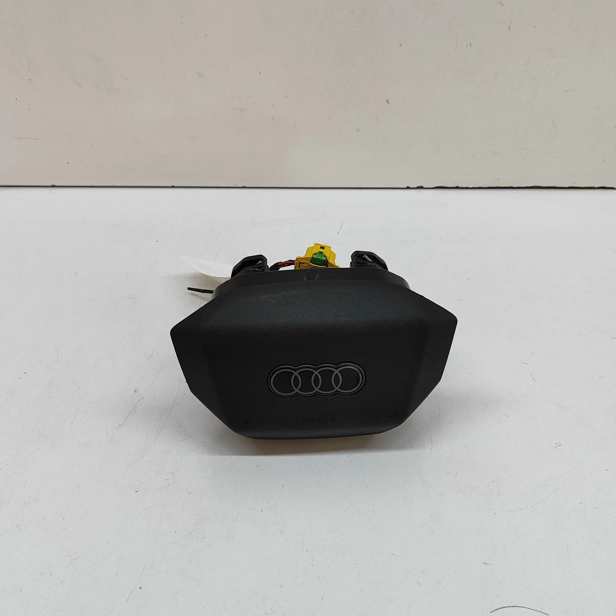 Audi A5 (B10) Steering Wheel Safety Bag SRS 8B3880201F Steering Wheel Safety Bag SRS AUDI A...