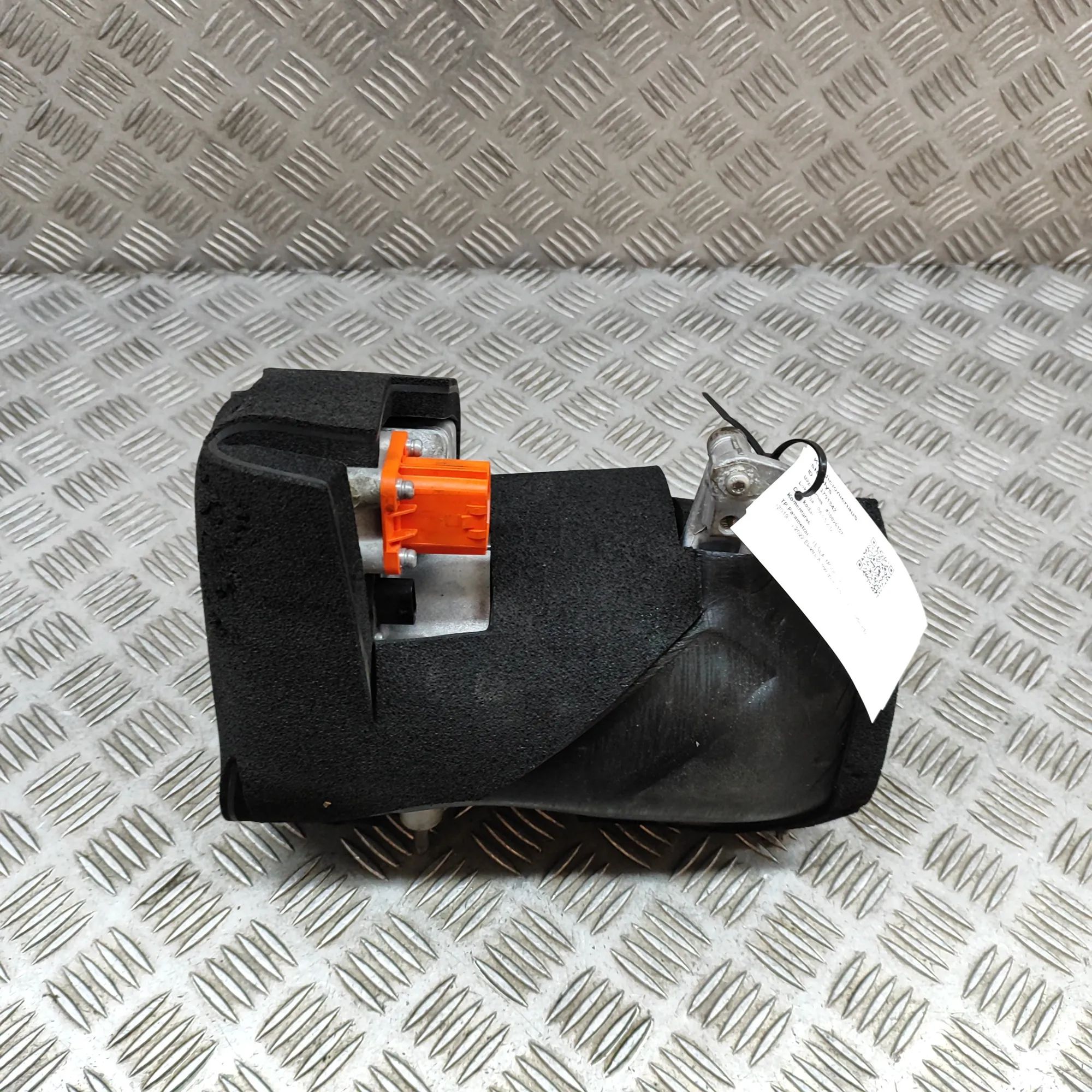 Tesla Model Y Air Condition A/C Pump 1582668-00-H Air Condition A/C Pump TESLA MODEL...
