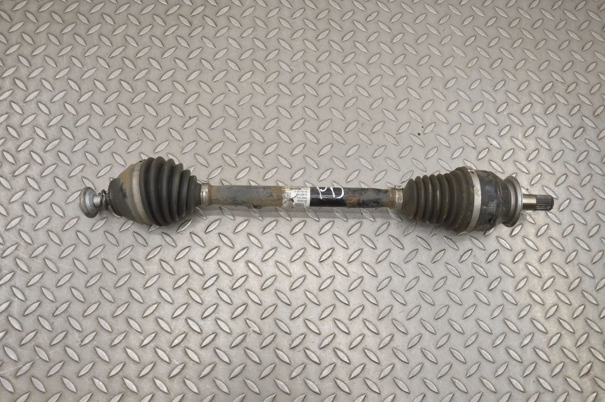 BMW i8 (l12, l15) Front Right Driveshaft 8611322 Front Right Driveshaft BMW I8 (I12) (20...