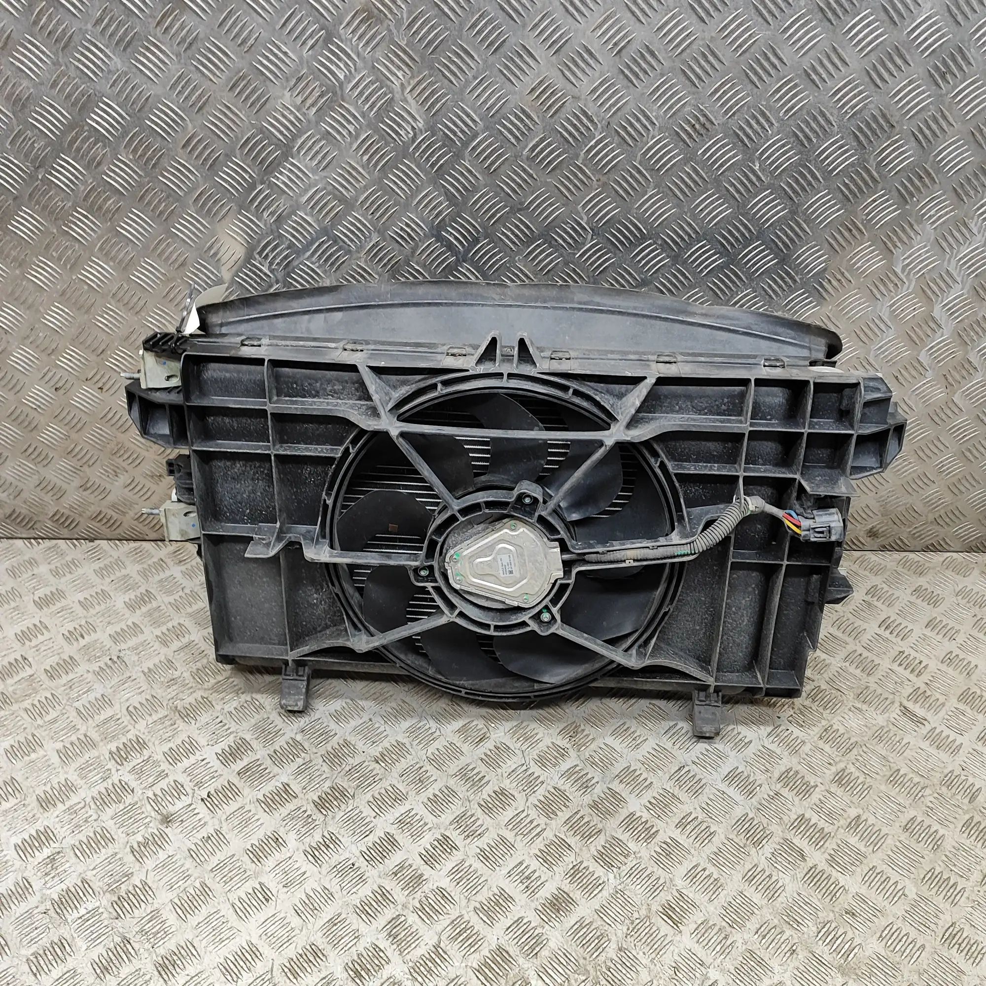 Tesla Model 3 Cooling Radiator Pack 1076732-00-H Cooling Radiator Pack TESLA MODEL ...