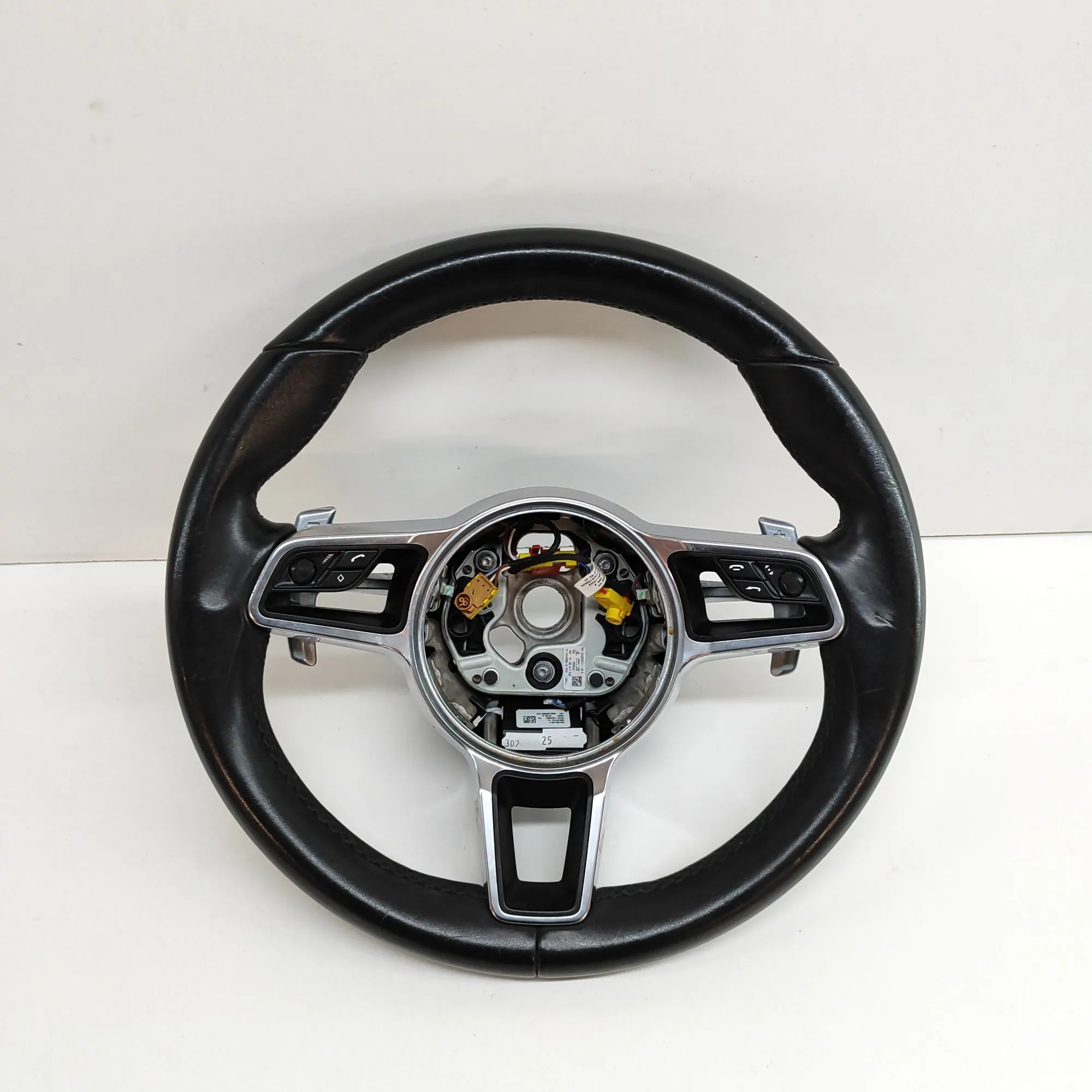 Porsche Macan steering wheel