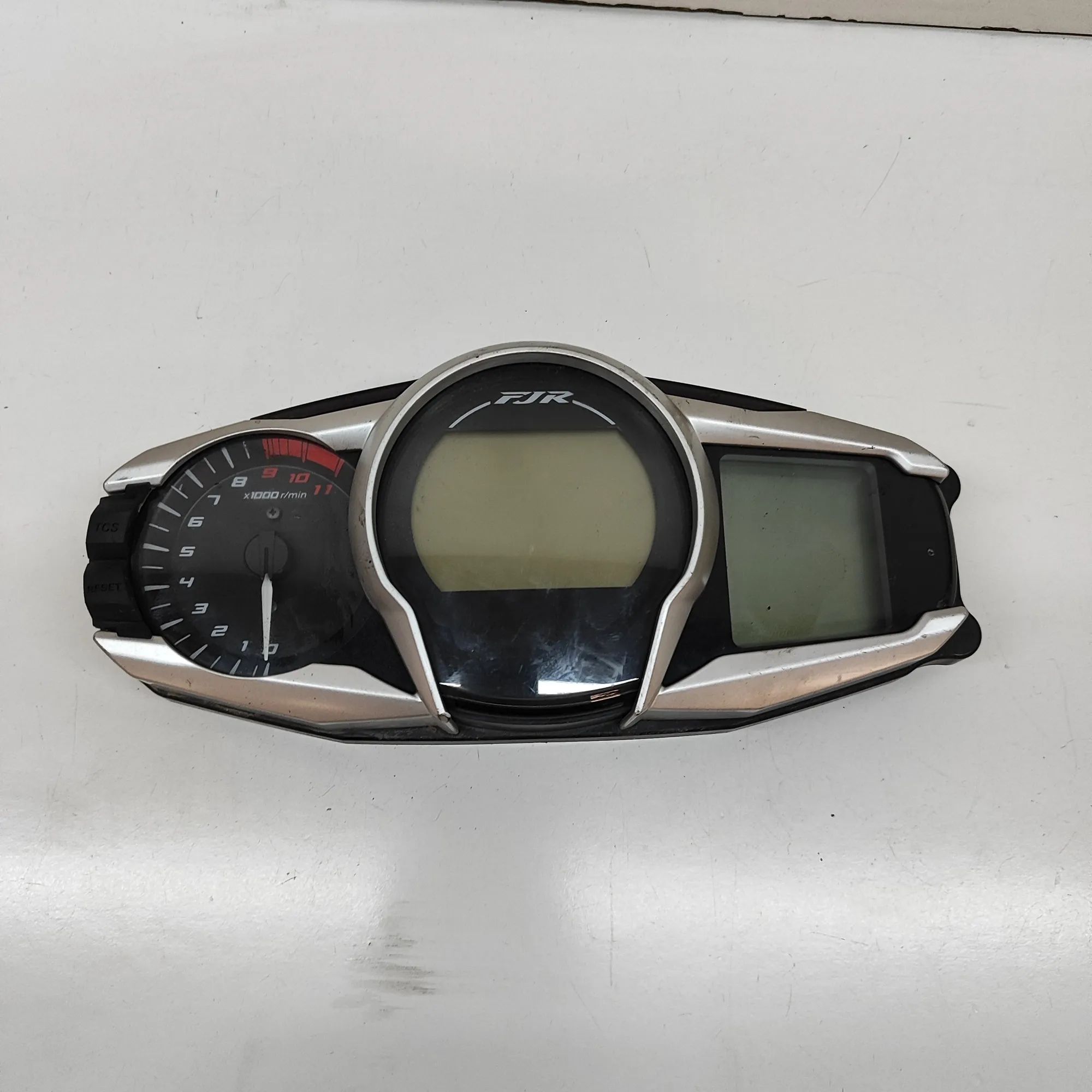 Speedo clocks instrument cluster dash Brand/Model: YAMAHA FJR
Year: 2015
Engine: 1300...