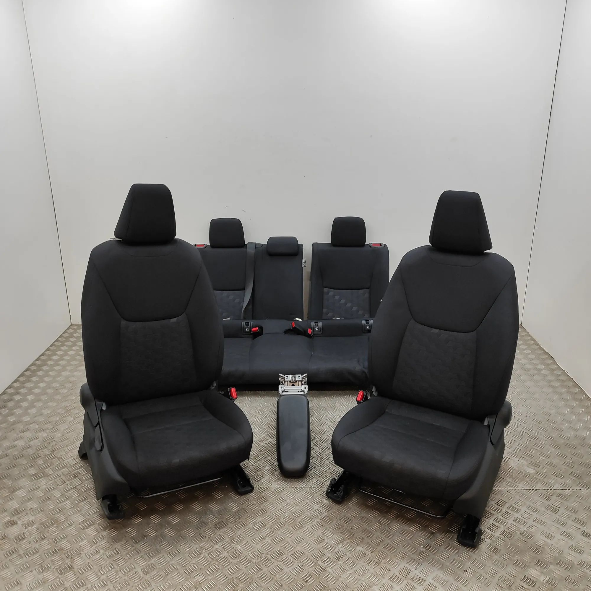 Toyota Yaris Interior Seats W/ Door Cards Kit 71017-0D840, 71018-K0010, 71552-K0060, 58961-K0...