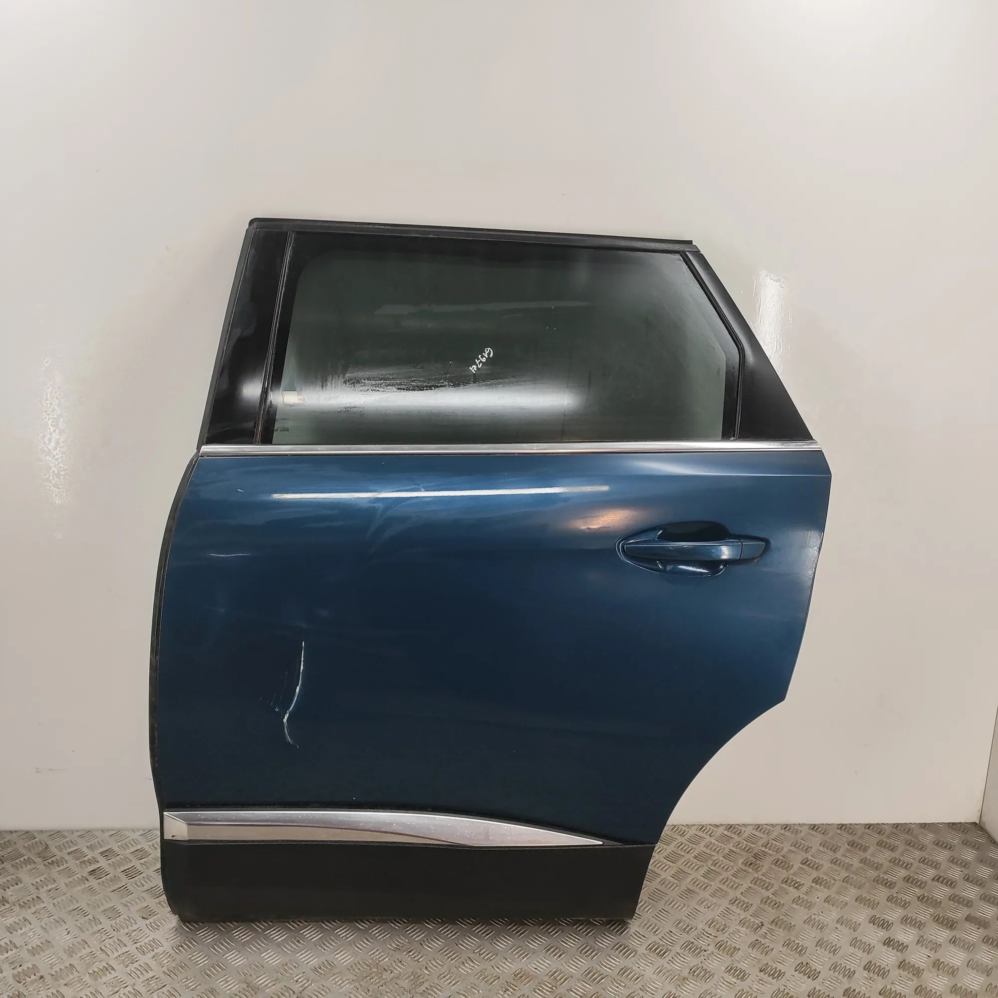 Peugeot 5008 Rear Left Door 9814079680, 9815638880 Rear Left Door PEUGEOT 5...