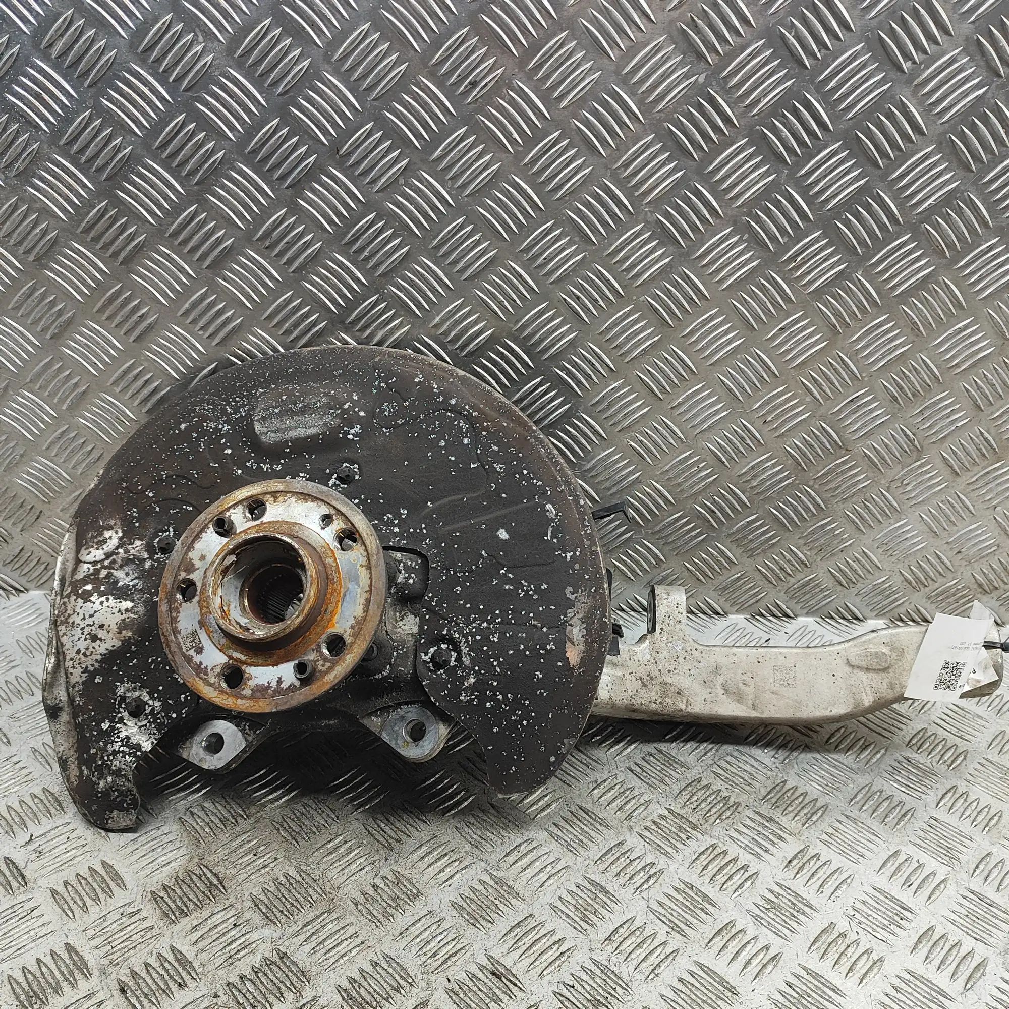 Mercedes-Benz GLE (W167) Front Left Wheel Hub A1673322500 Front Left Wheel Hub MERCEDES-BENZ ...