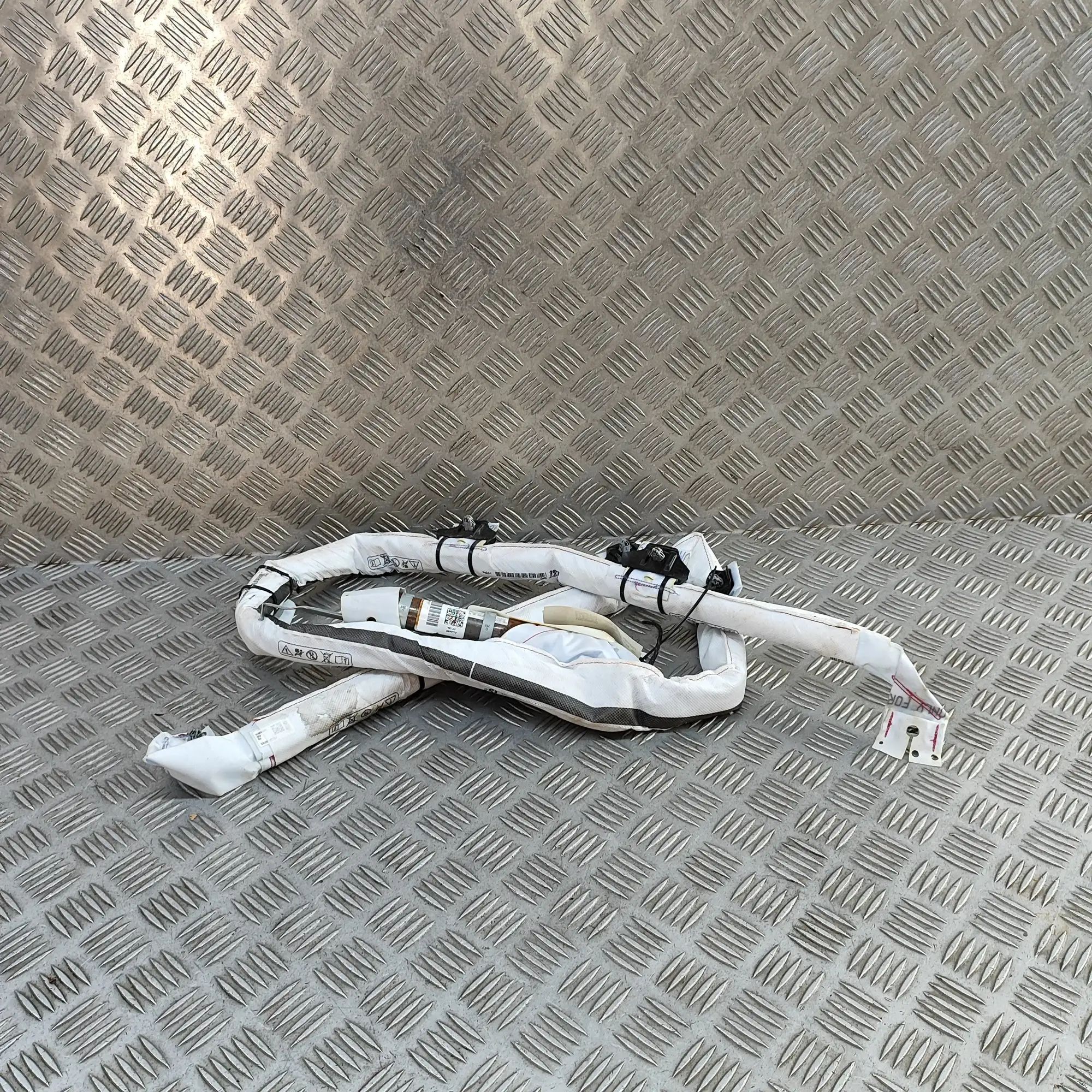 Audi A5 (B10) Right Side Roof Safety Curtain SRS 8B9880742F Right Side Roof Safety Curtain SRS A...
