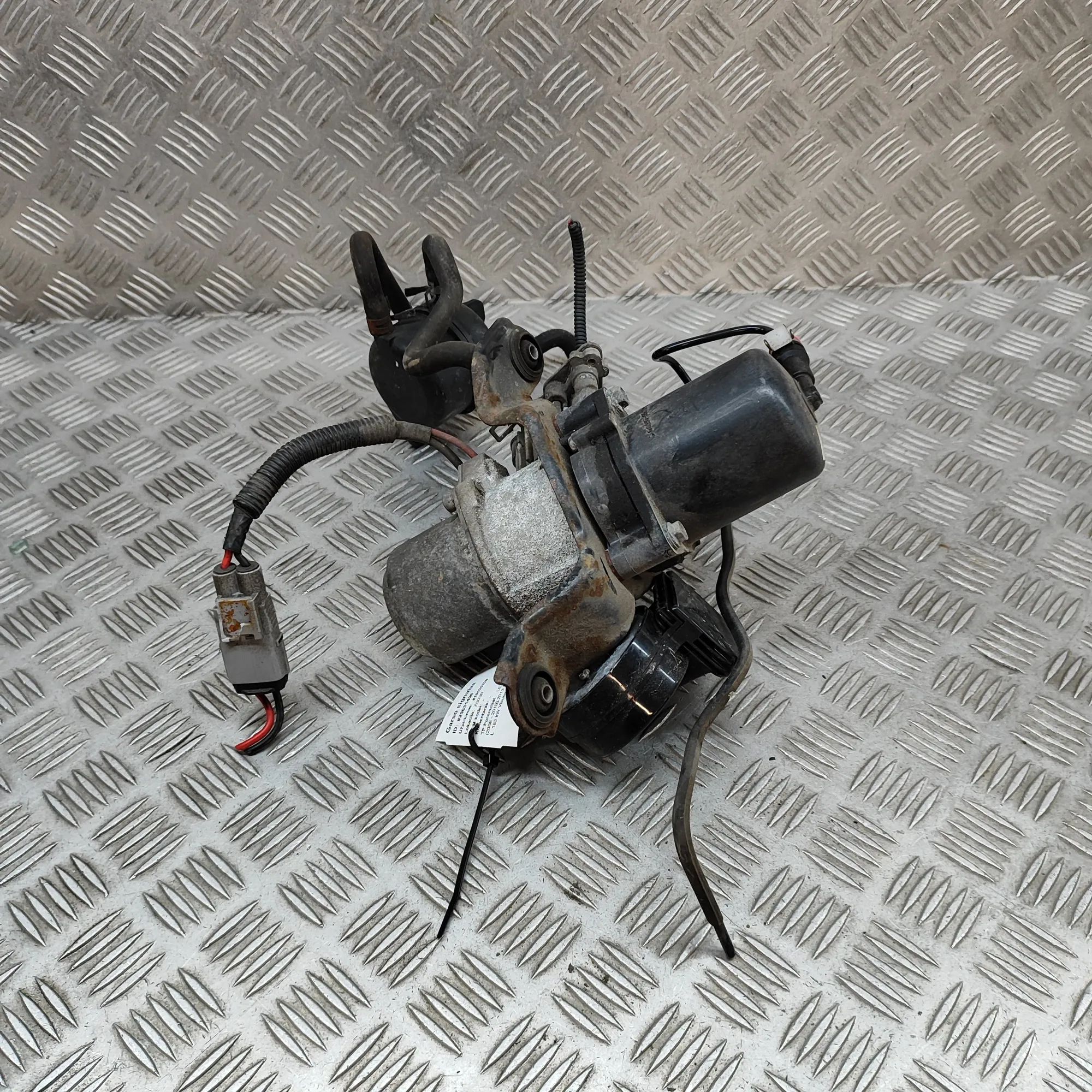 Lexus RX Vacuum pump 48910-48021 Vacuum Pump LEXUS RX (_L1_) (2008-2...