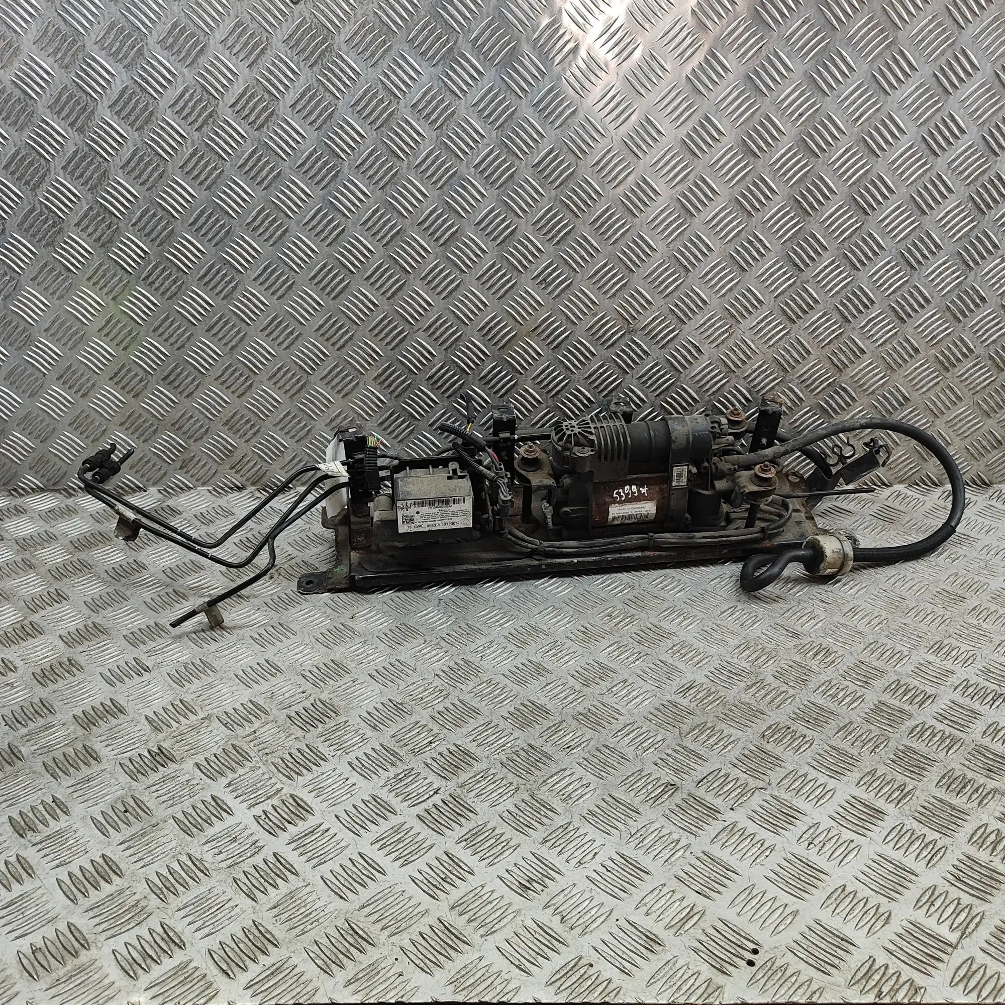 Maserati Levante Air Suspension Compressor 670039247, 836278254 Air Suspension Compressor ...