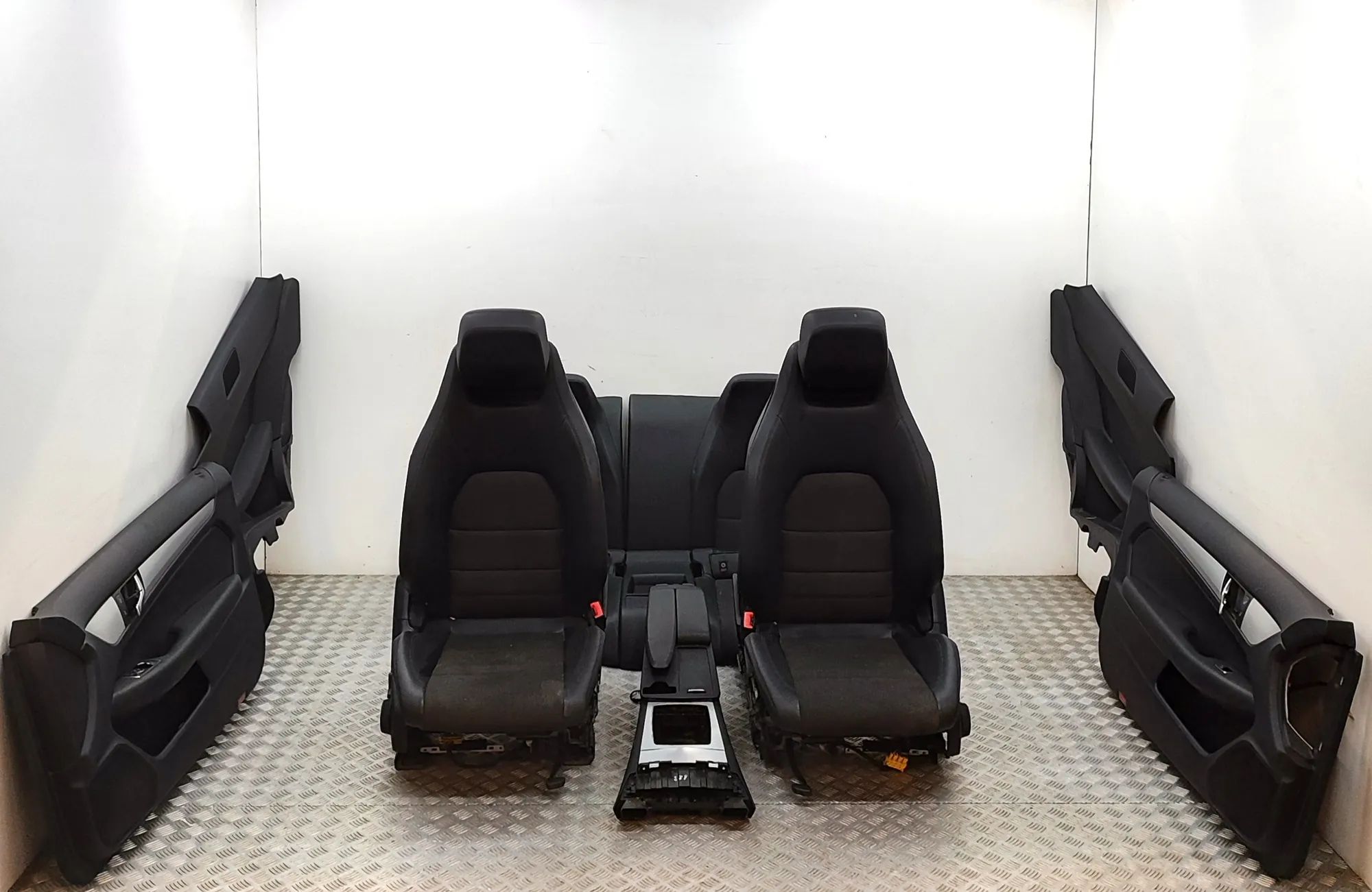 Mercedes-Benz A (W169) Interior Seats W/ Door Cards Kit A2047205663, A2046806550, A2047205563 Interior ...