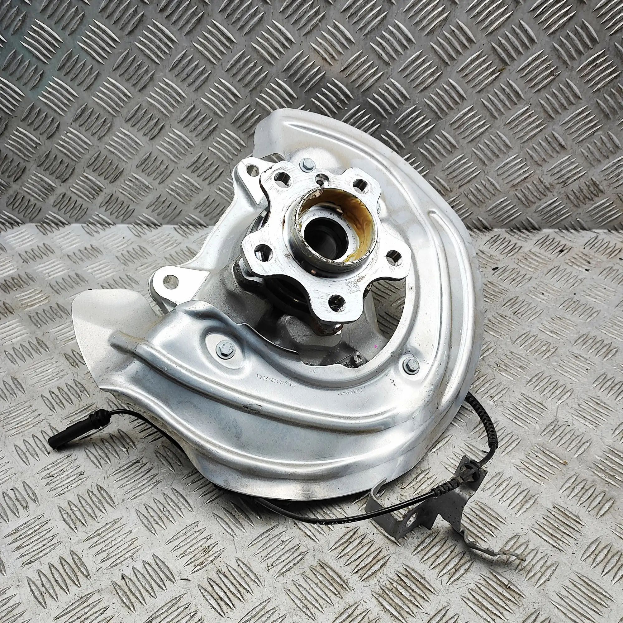 BMW X4 (G02) Front Right Wheel Hub